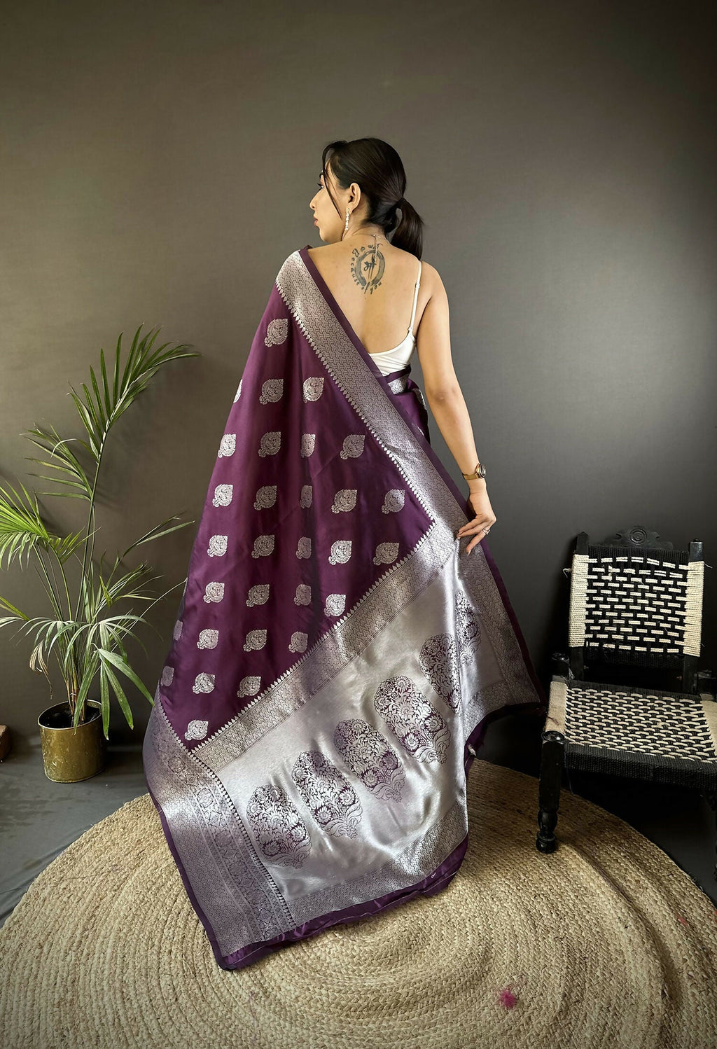 Joban Fashion Wine Floral Motifs Soft Silk Banarasi Saree - Distacart