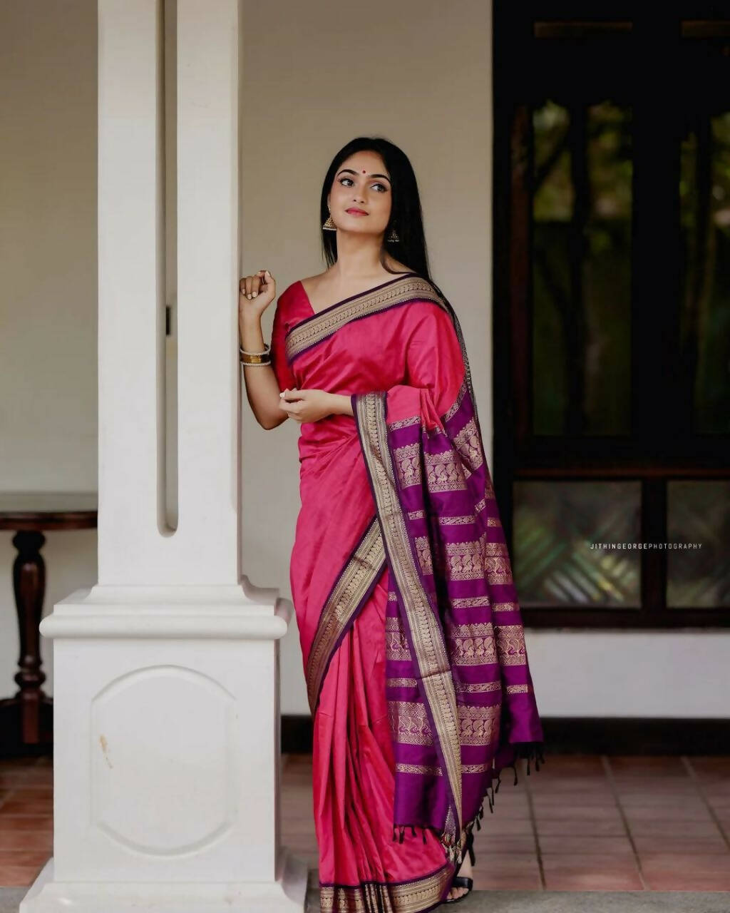 DEIANA'S Beautiful Designer Golden zari Soft Lichi Silk Saree - Pink