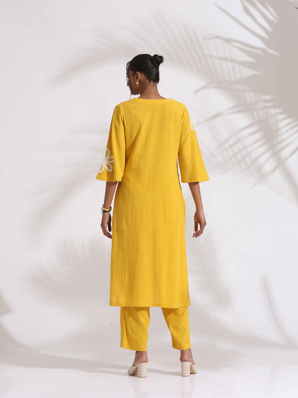 trueBrowns Yellow Cotton Slub Embroidered Straight Kurta Set - Distacart