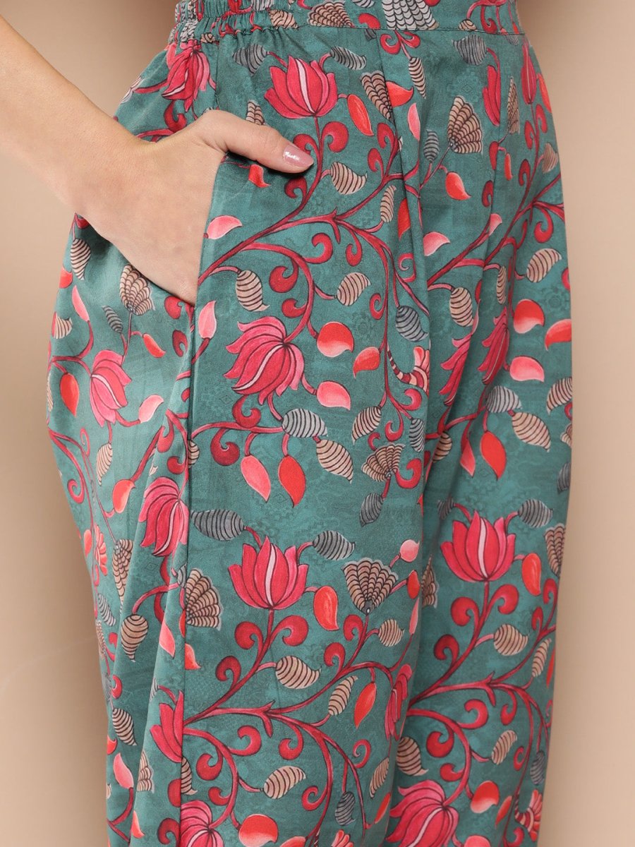 Ahalyaa Women Floral Printed Regular Gotta Patti Kurta with Trousers