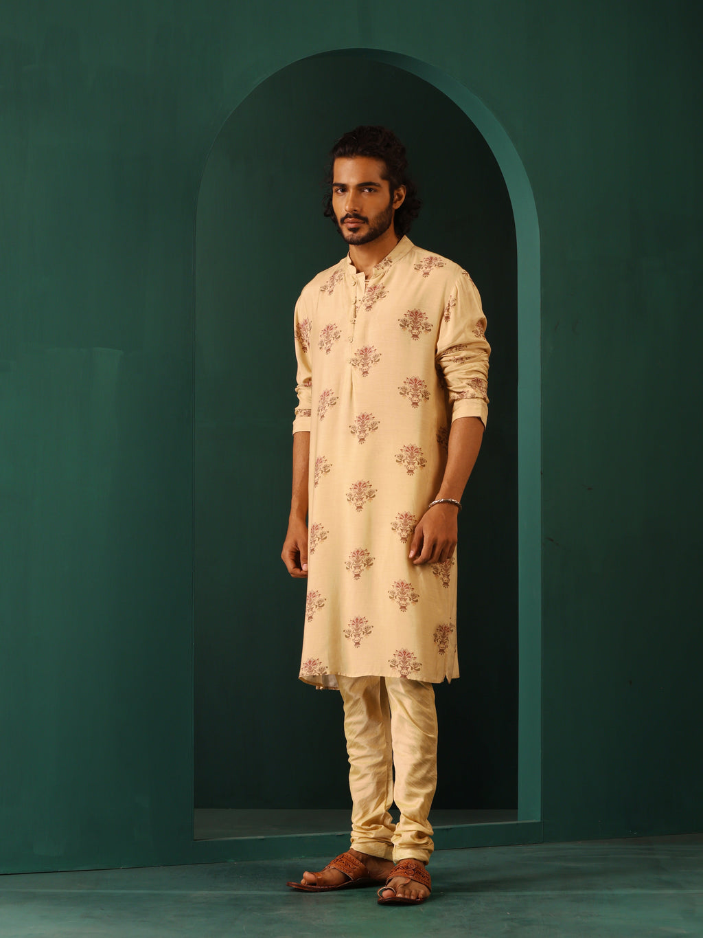 trueBrowns Men's Beige Floral Bunch Muslin Silk Printed Long Kurta