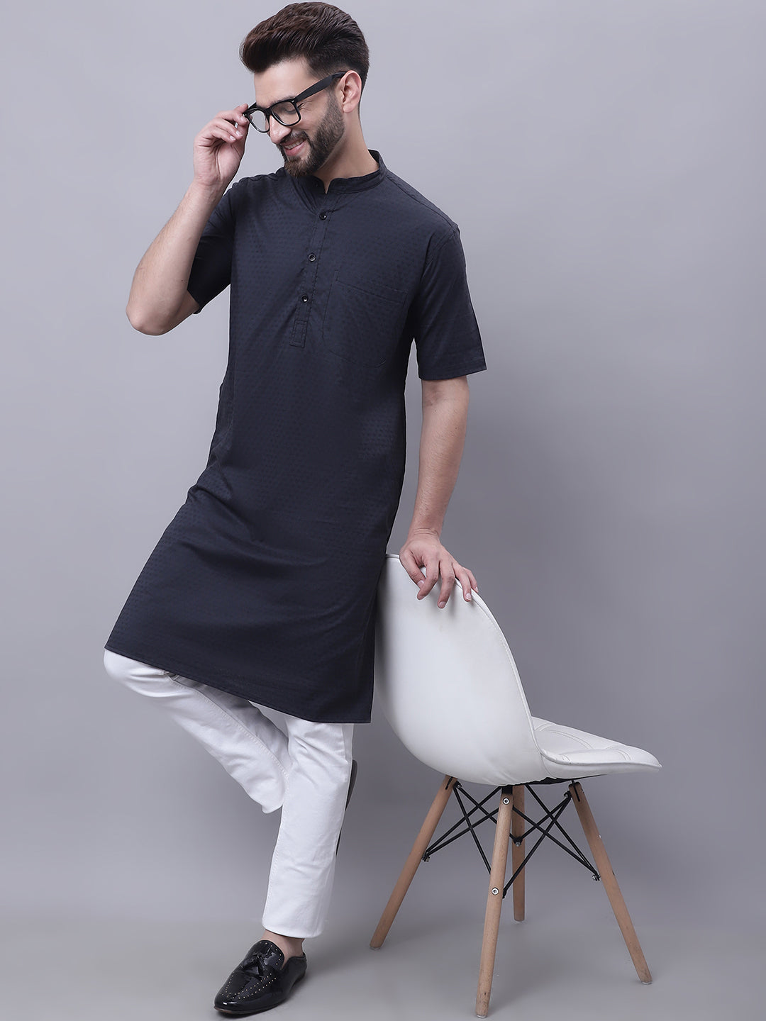 Even Apparels Black Pure Cotton Short Sleeves Kurta With Band Collar