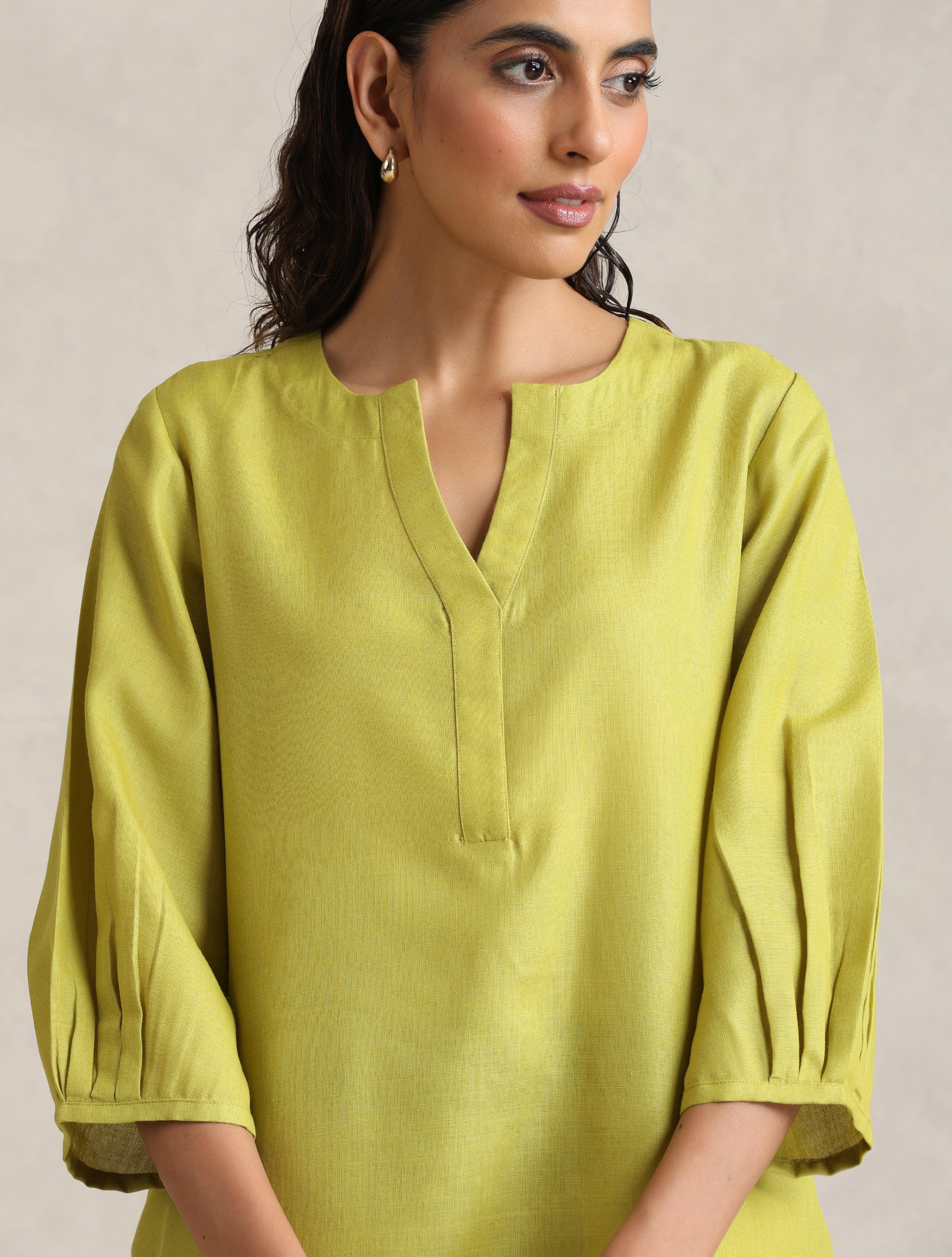 trueBrowns Green Cotton Blend Short Kurta - Distacart