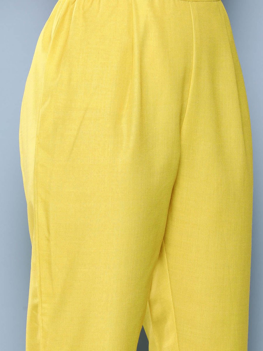 Ahalyaa Women Yellow Floral Printed Kurta with Trousers & Jacket