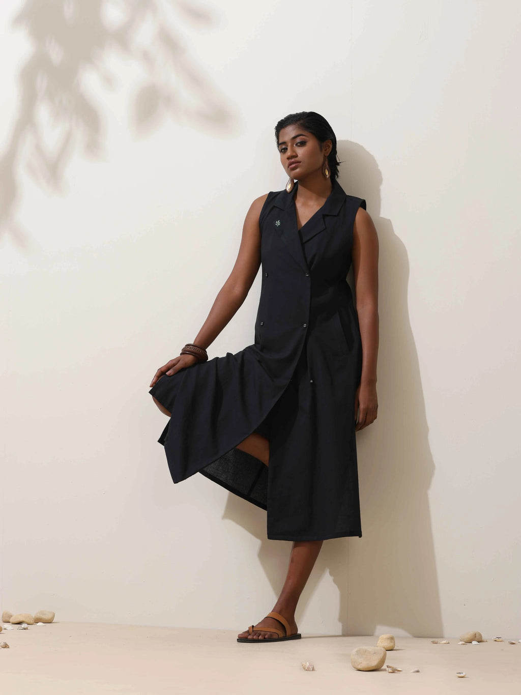 trueBrowns Black Cotton Linen Dress - Distacart