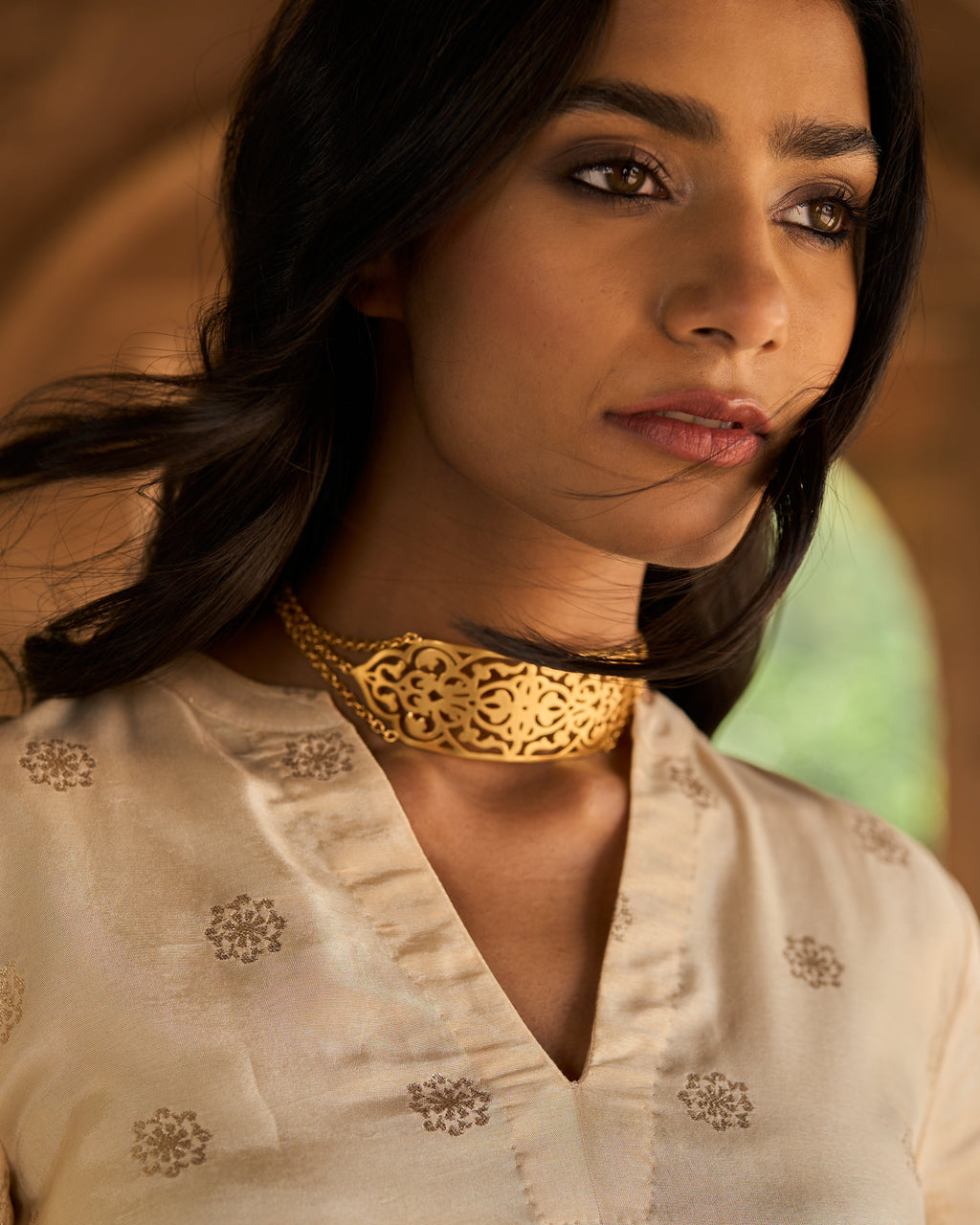 trueBrowns Gold-Polished Choker
