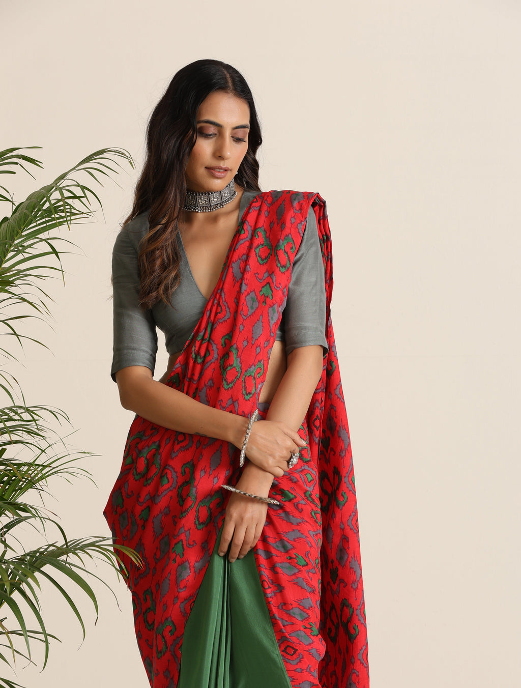 trueBrowns Red Muslin Ikat Saree