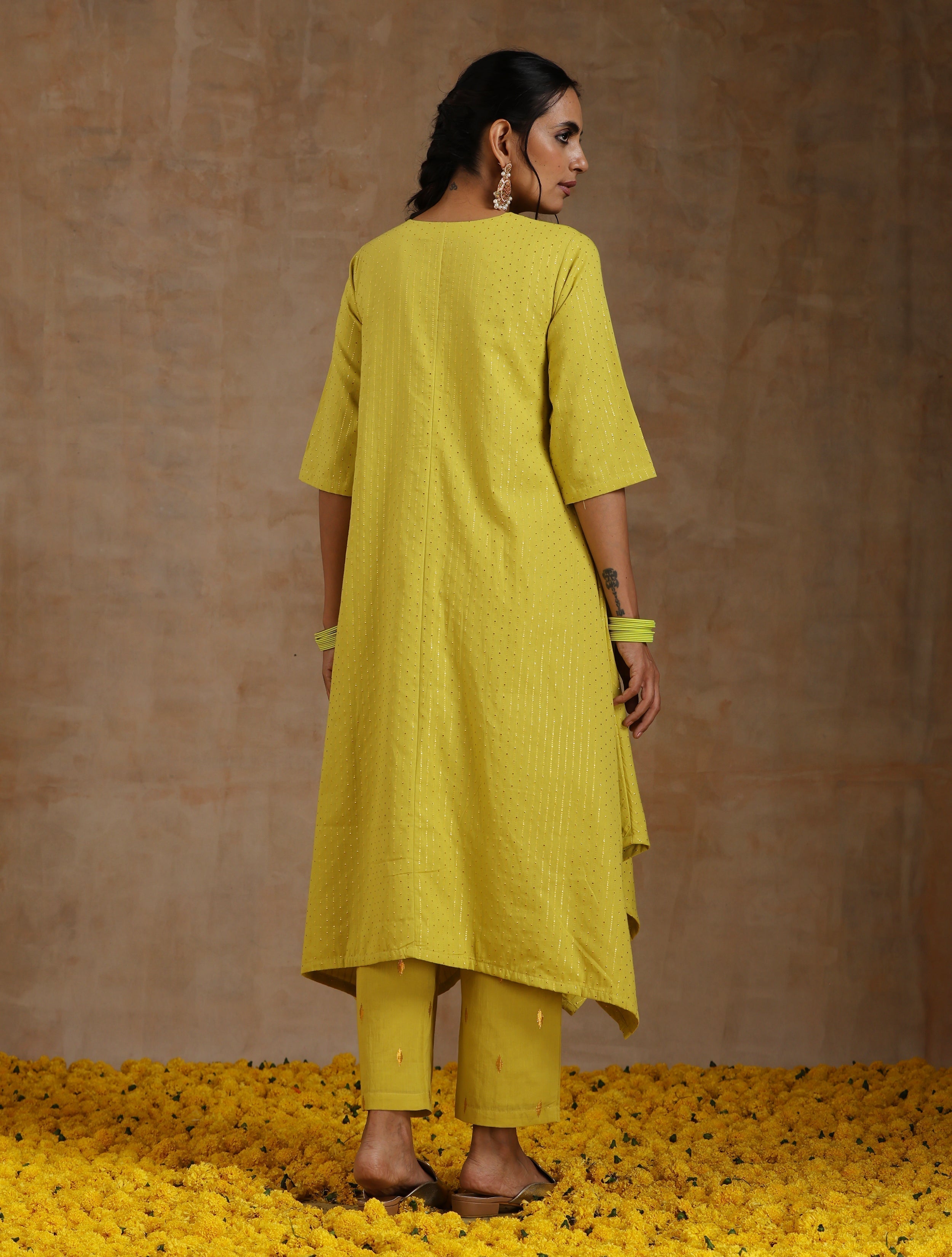 trueBrowns Lime Gold Cotton Handkerchief Kurta Set | Relove - Distacart