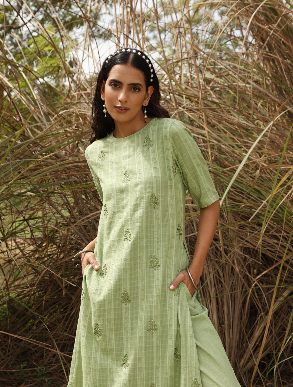trueBrowns Green Cotton Dobby Embroidered Kurta Set - Distacart