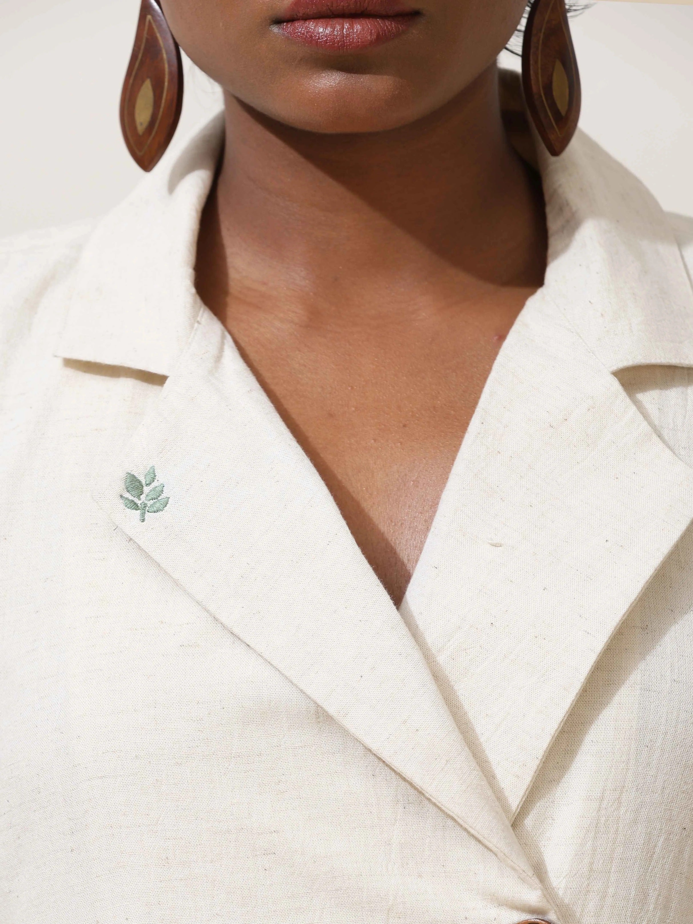 trueBrowns Off-White Cotton Linen Dress - Distacart