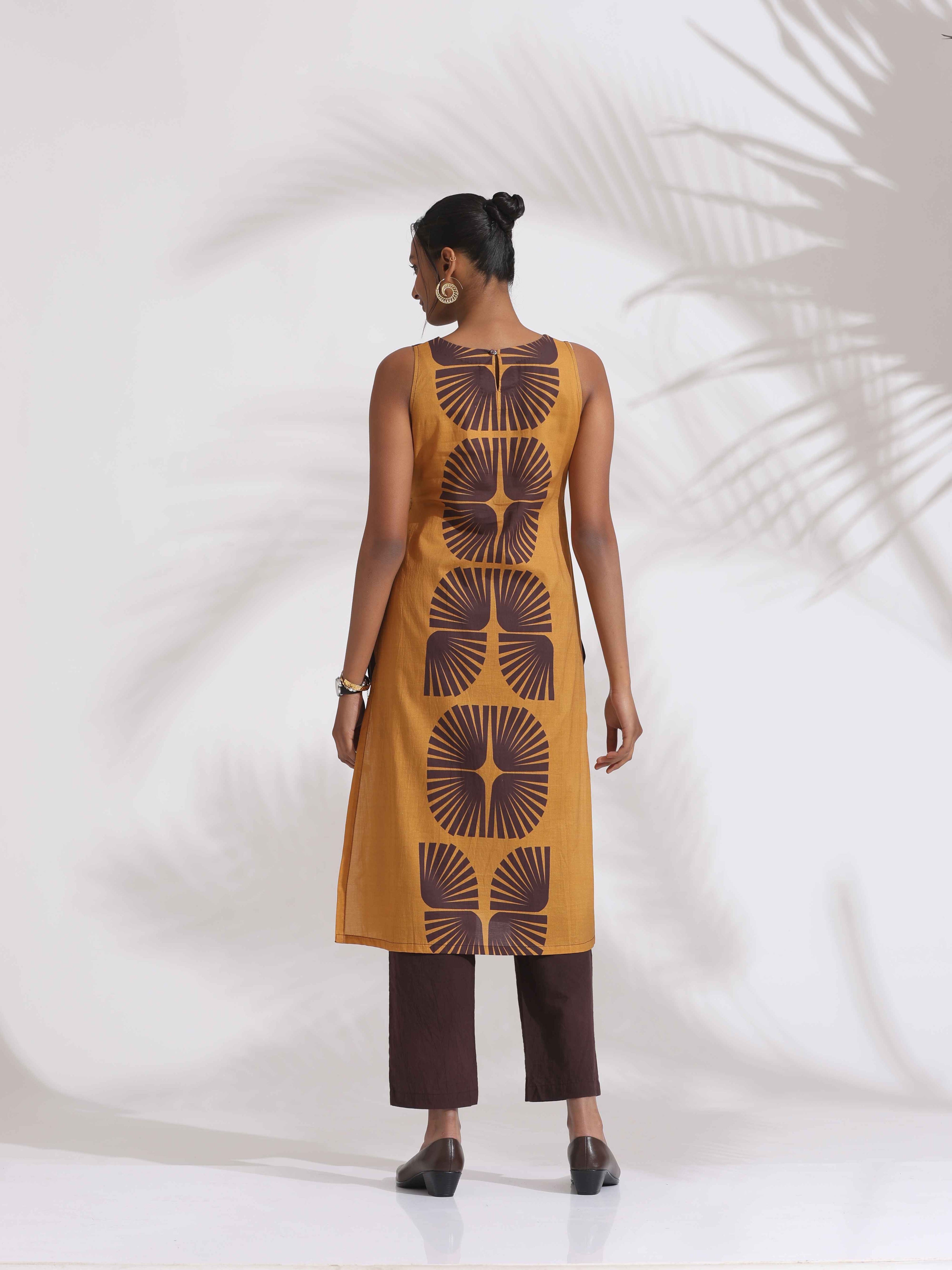 trueBrowns Brown Cotton Print Sleeveless Kurta Set - Distacart