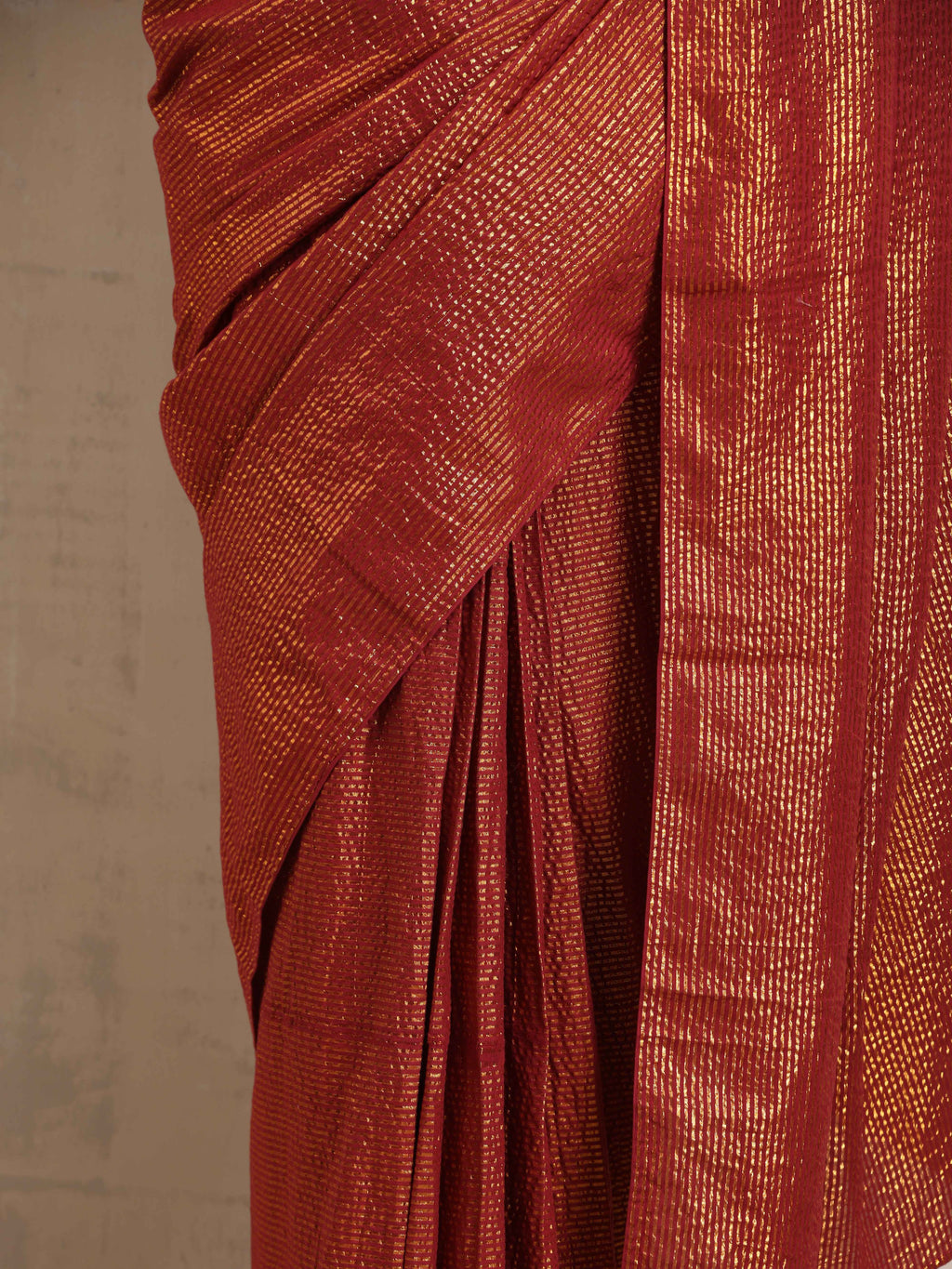 trueBrowns Maroon Gold Metallic Ready To Wear Plus Size Saree