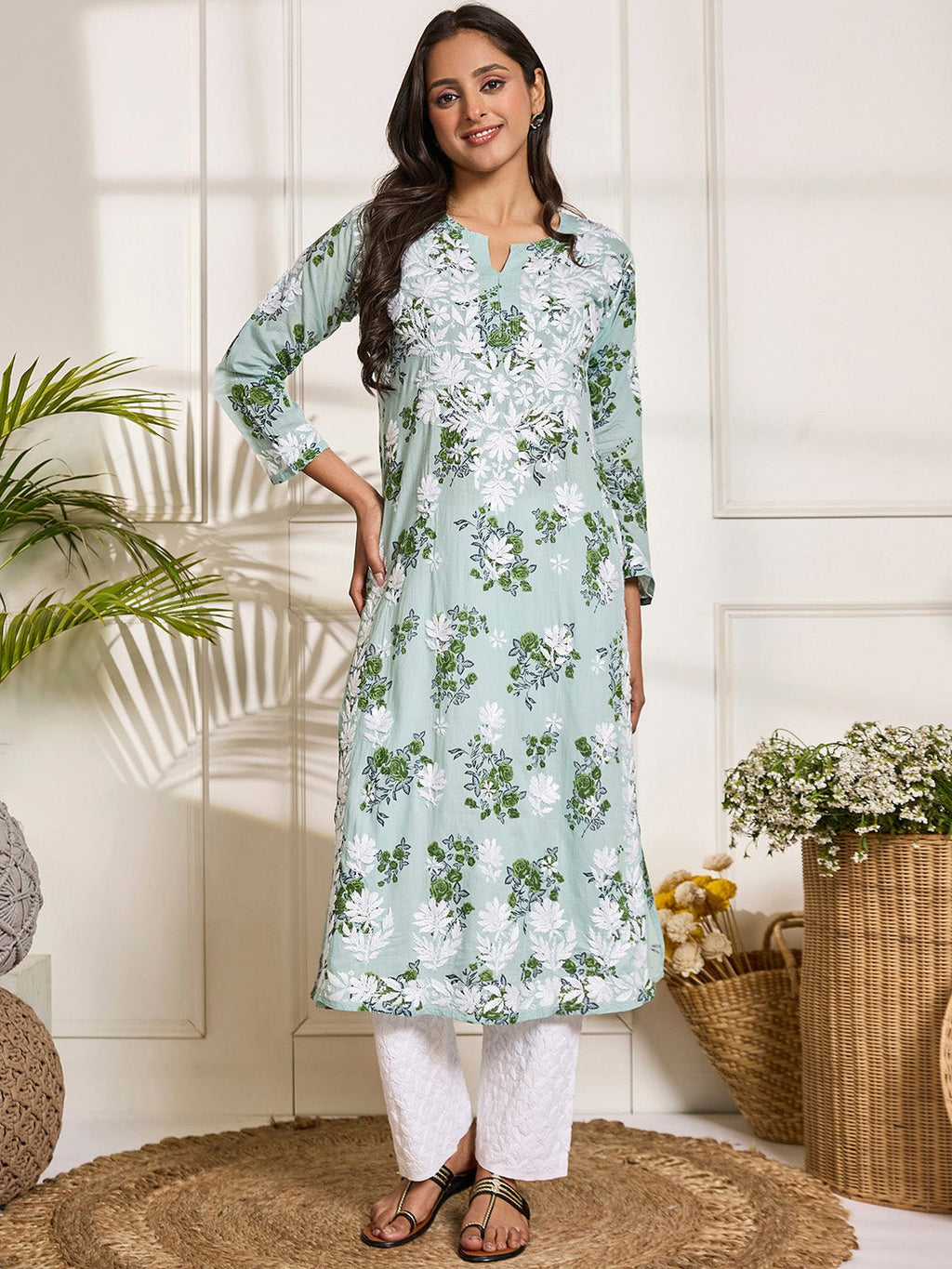 HOUSE OF KARI Floral Embroidered Chikankari Pure Cotton Kurta
