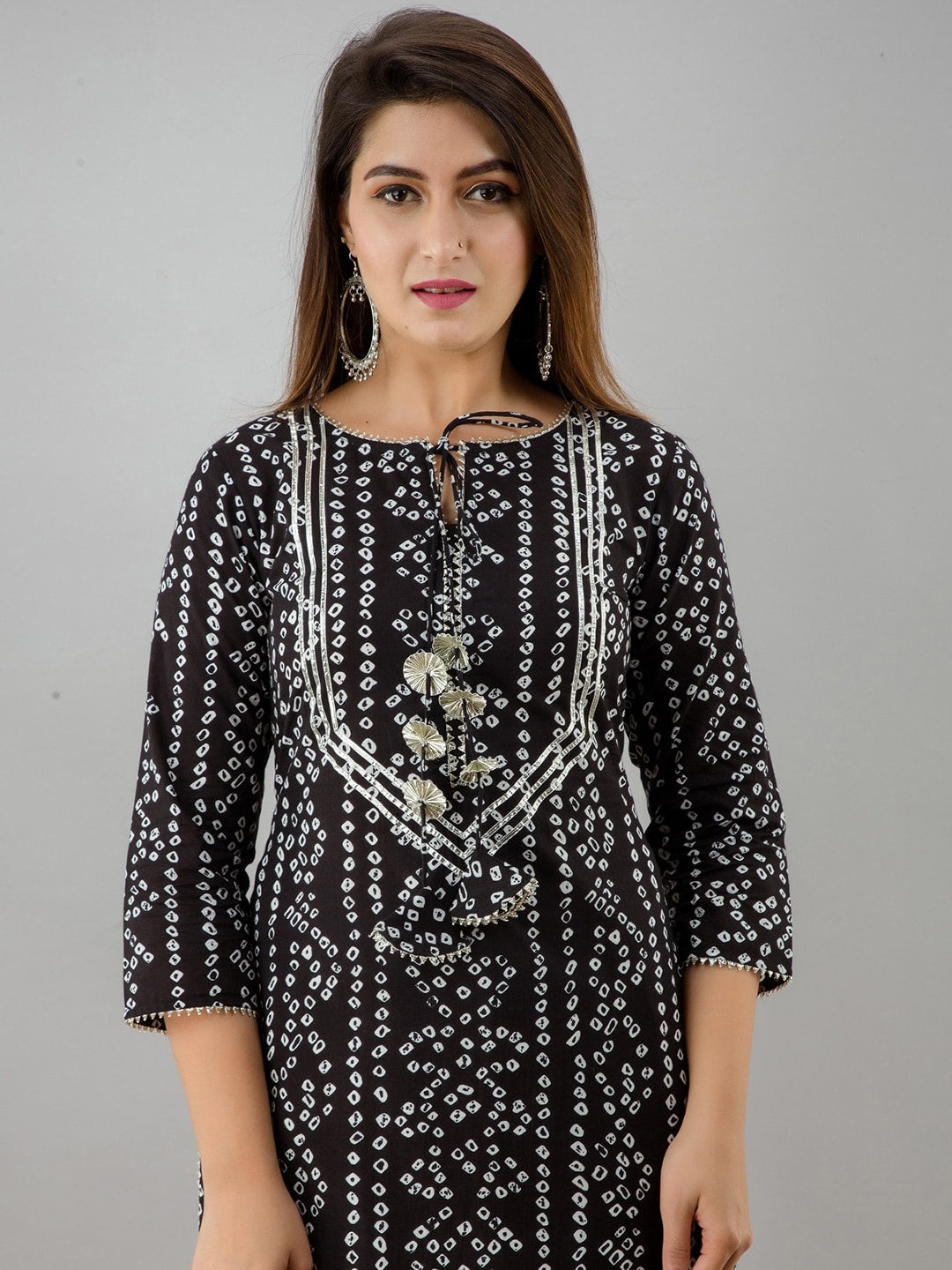 HERE&NOW Black Tie Up Neck Bandhani Printed Gotta Patti Kurta