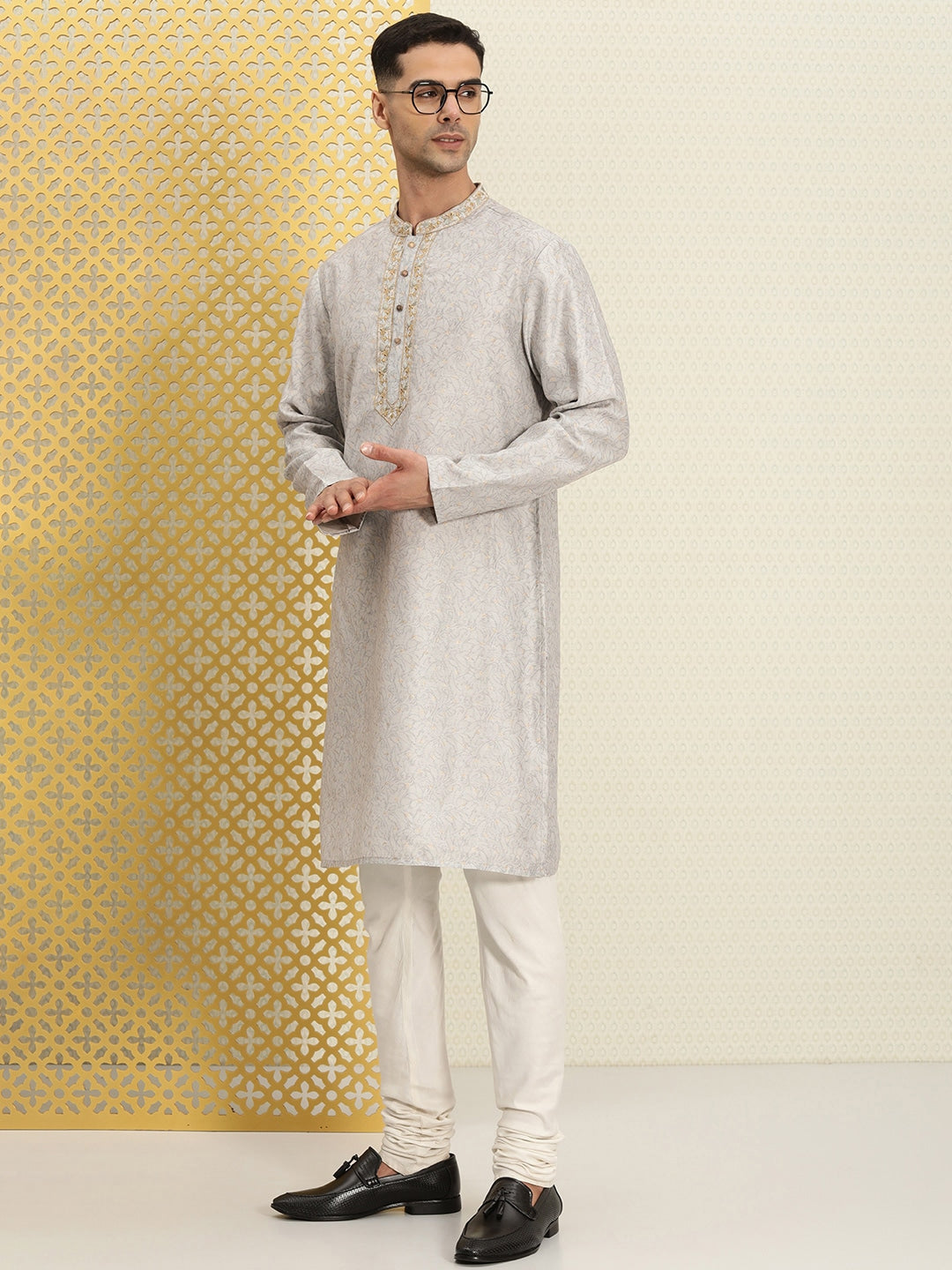 House of Pataudi Men Floral Printed Mandarin Collar Jashn Kurta