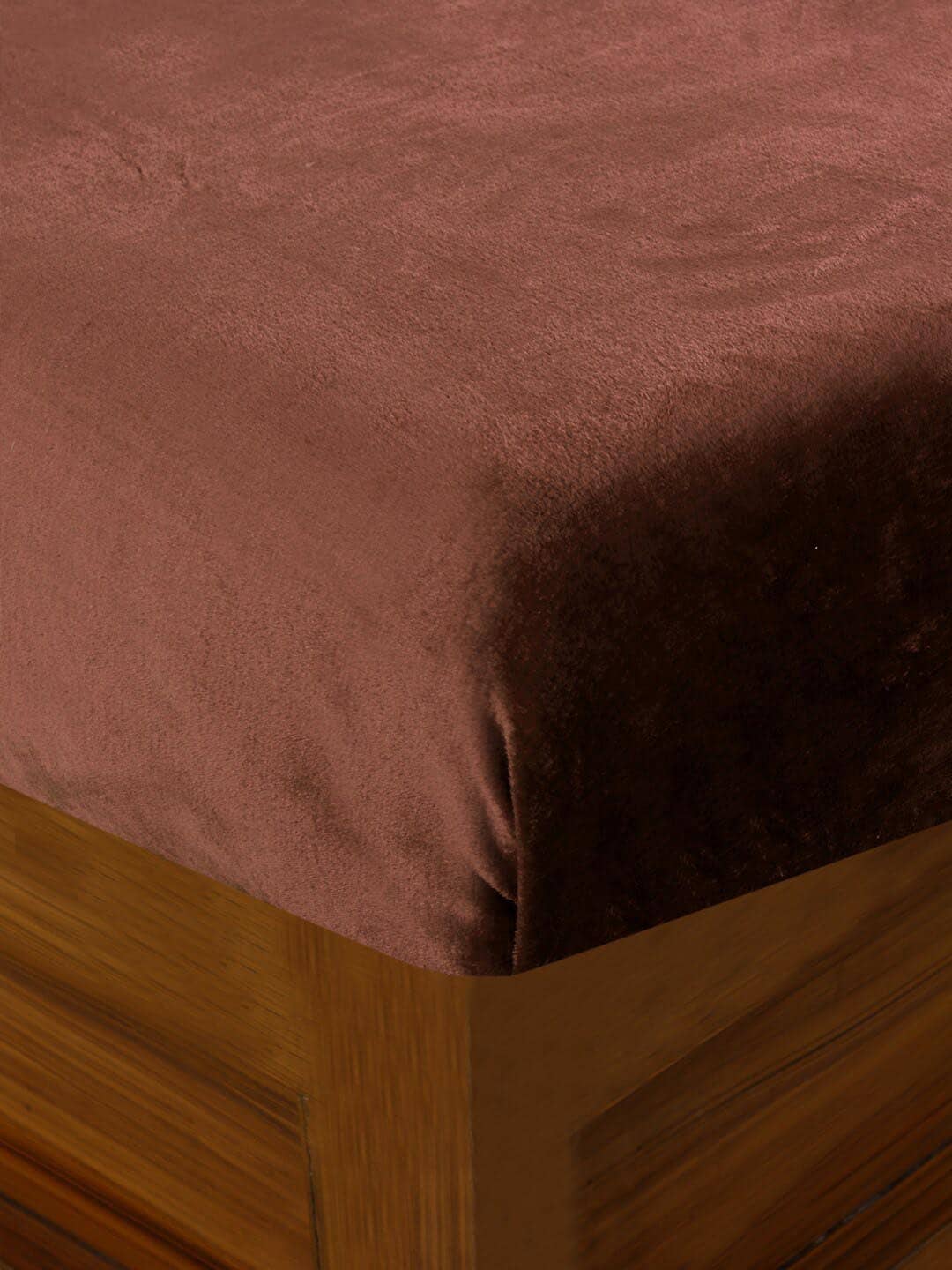 Nendle Brown Woollen 400 TC King Bedsheet with 2 Pillow Covers