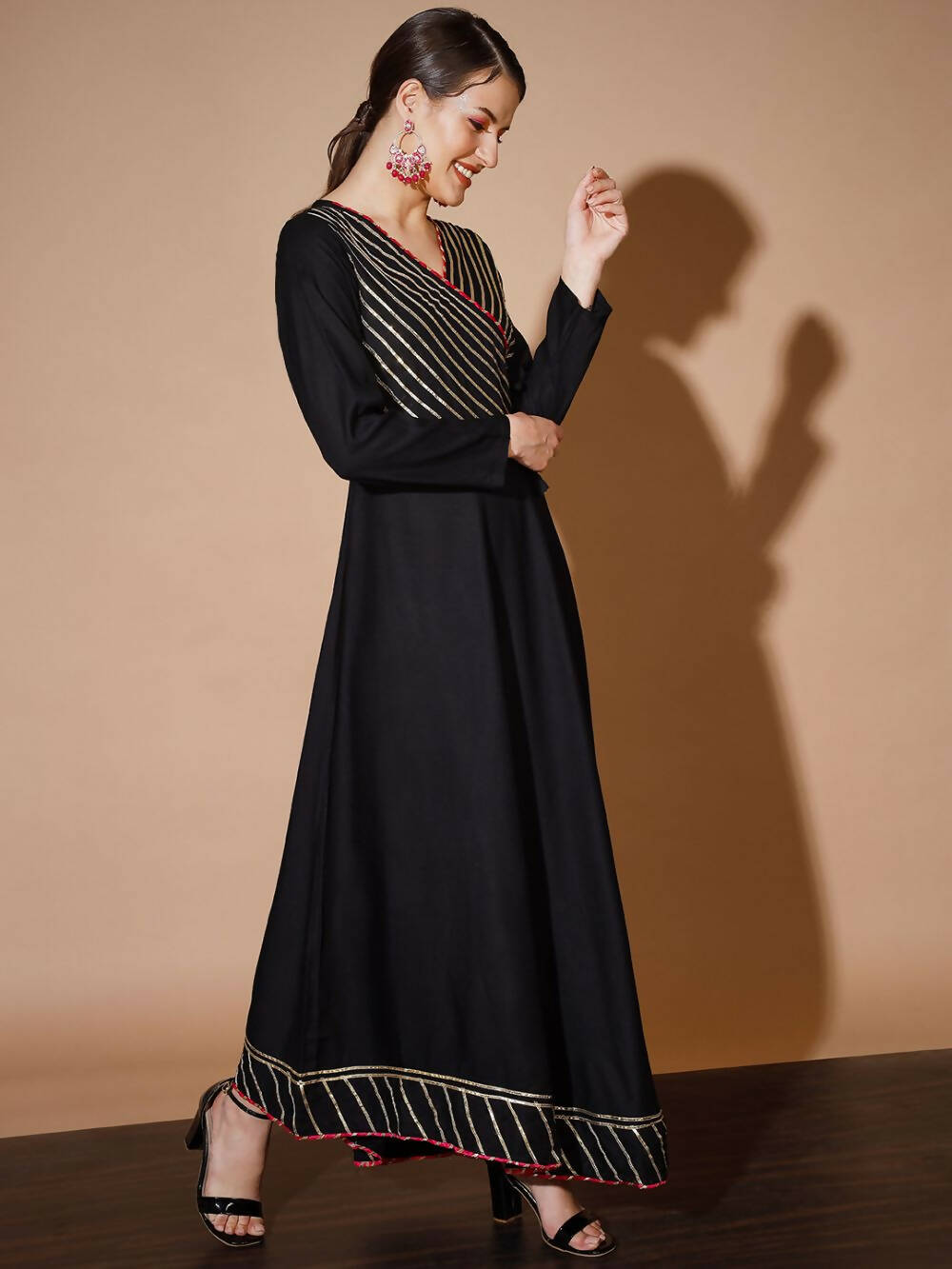 Myshka Women Black Solid Kurtas - Distacart