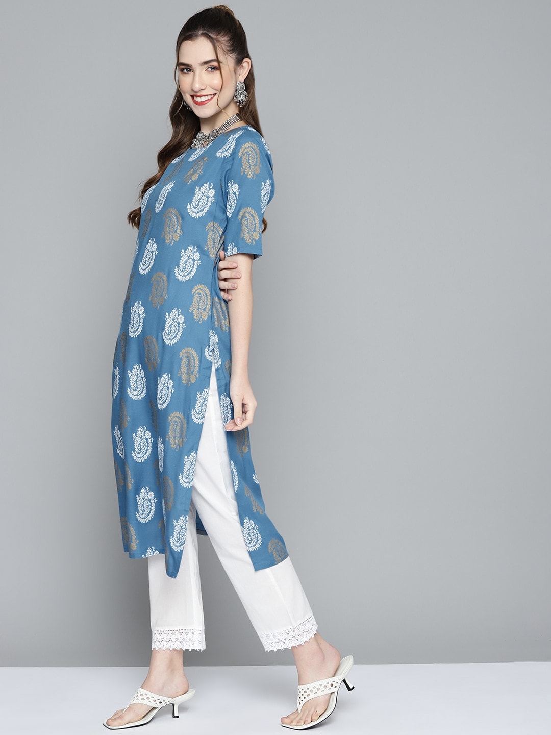 HERE&NOW Women Blue & Golden Paisley Printed Straight Kurta - Distacart