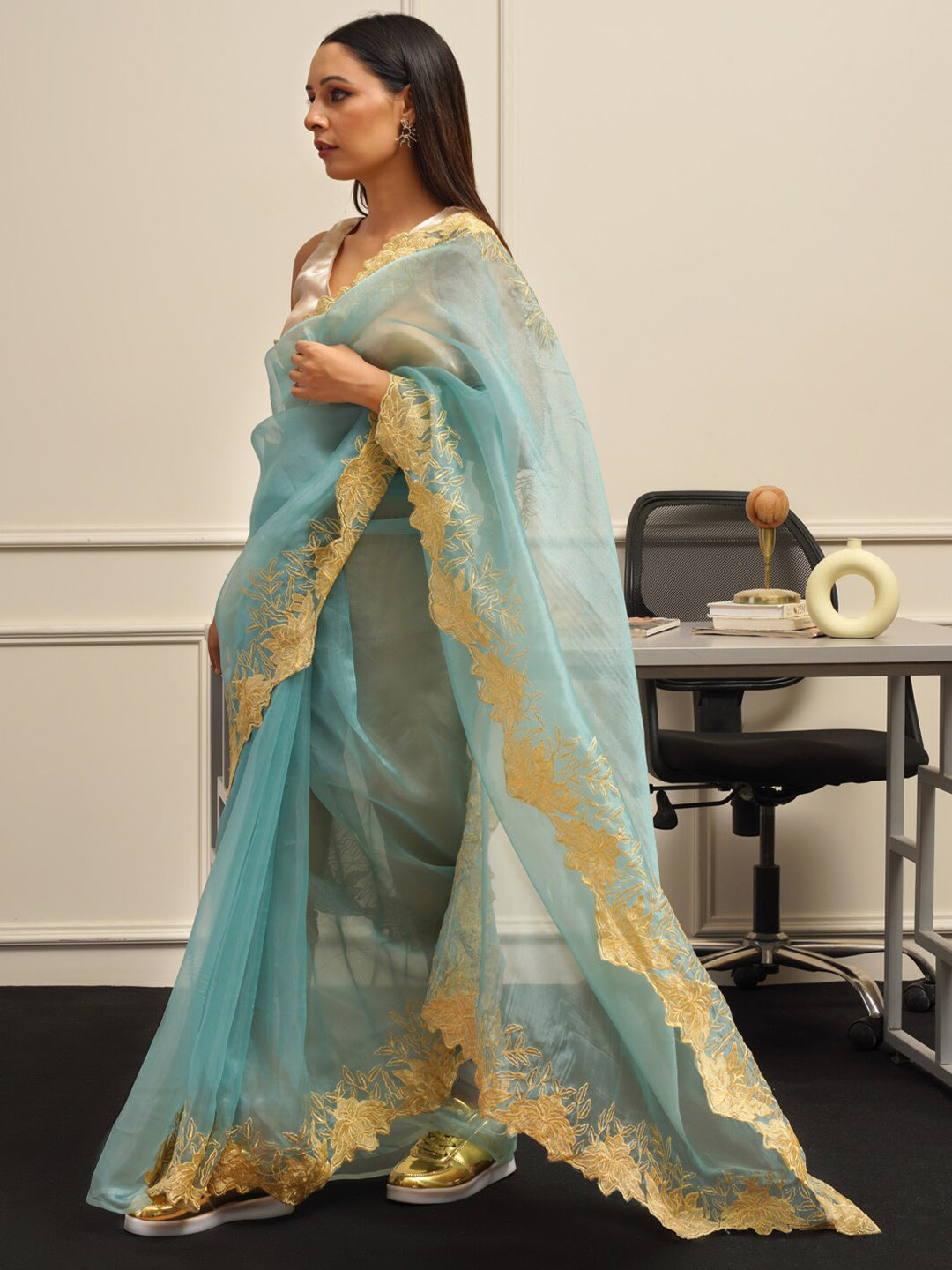Tikhi Imli Embroidered Organza Heavy Work Saree - Distacart