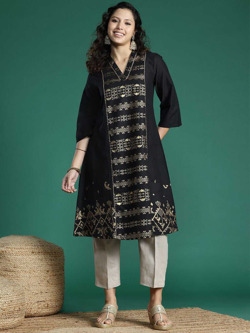 Sangria Ethnic Motifs Printed Gotta Patti Kurta