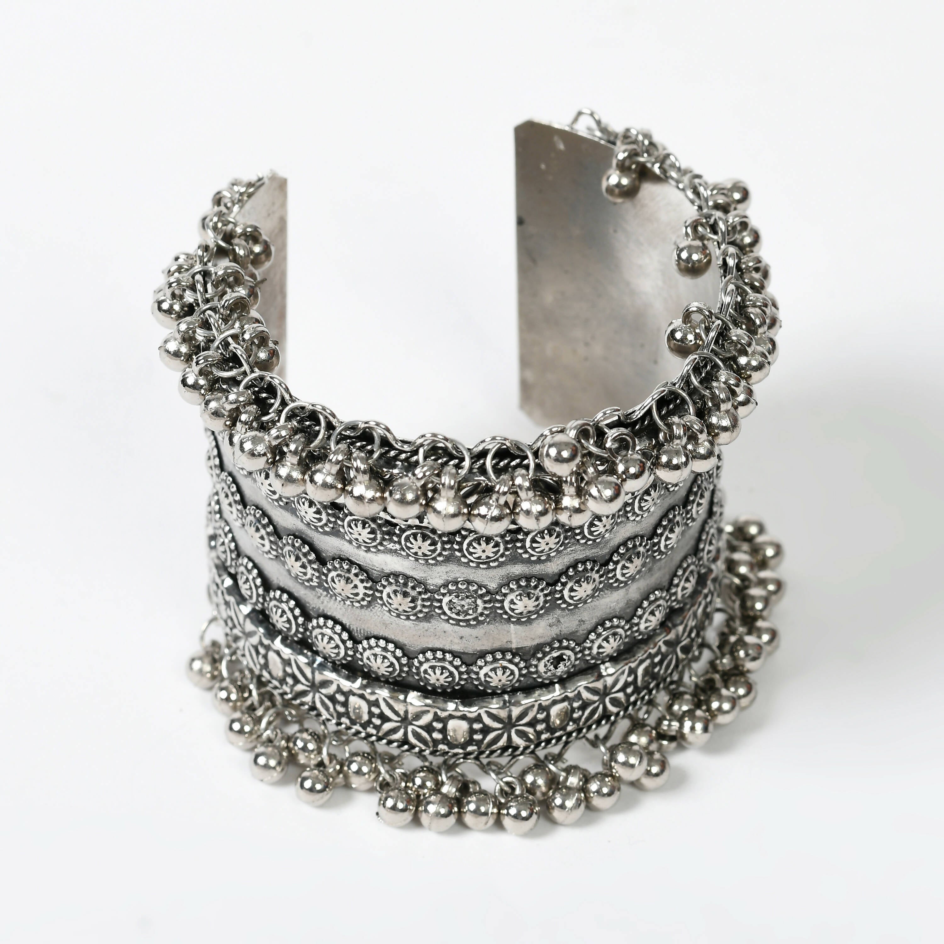 Mominos Fashion Joharkamal Oxidised Silver-Plated Ghungroo Handcraft Bracelet - Design 025 - Distacart