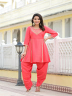 Juniper Women's Peach Solid Viscose Kurta & Pant Set With Zari & Mirror Work