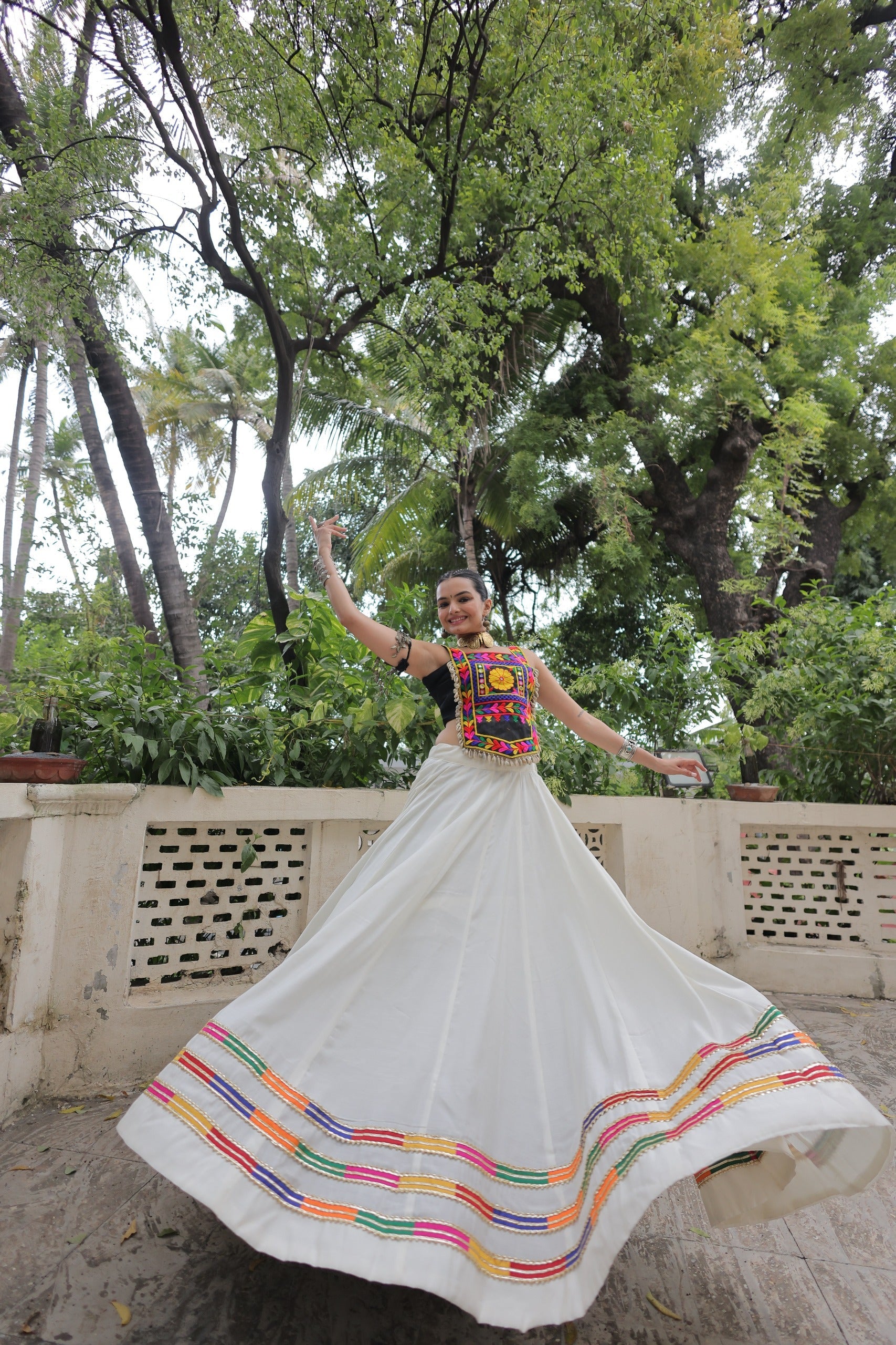 Lorenvalley Fashion White Roman Silk with Attractive Gota-Patti Lace Lehenga Choli