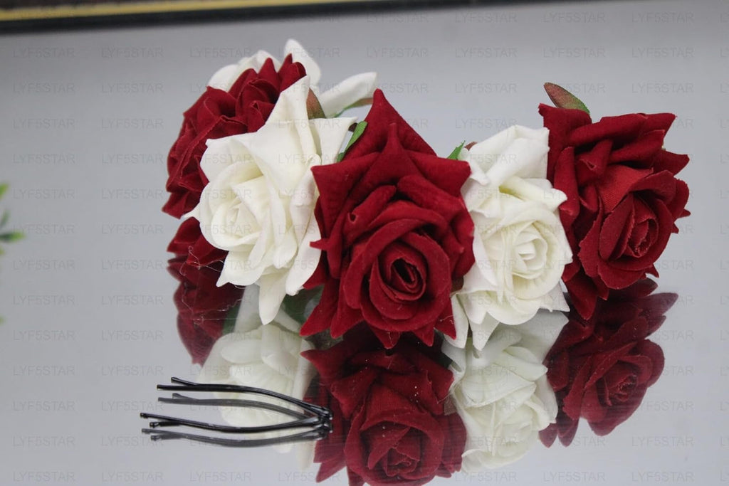 Red & White Velvet Rose Gajra