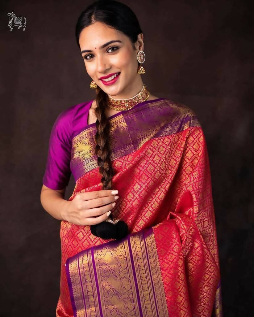DEIANA'S Beautiful Designer Golden zari Soft Lichi Silk Saree - Red
