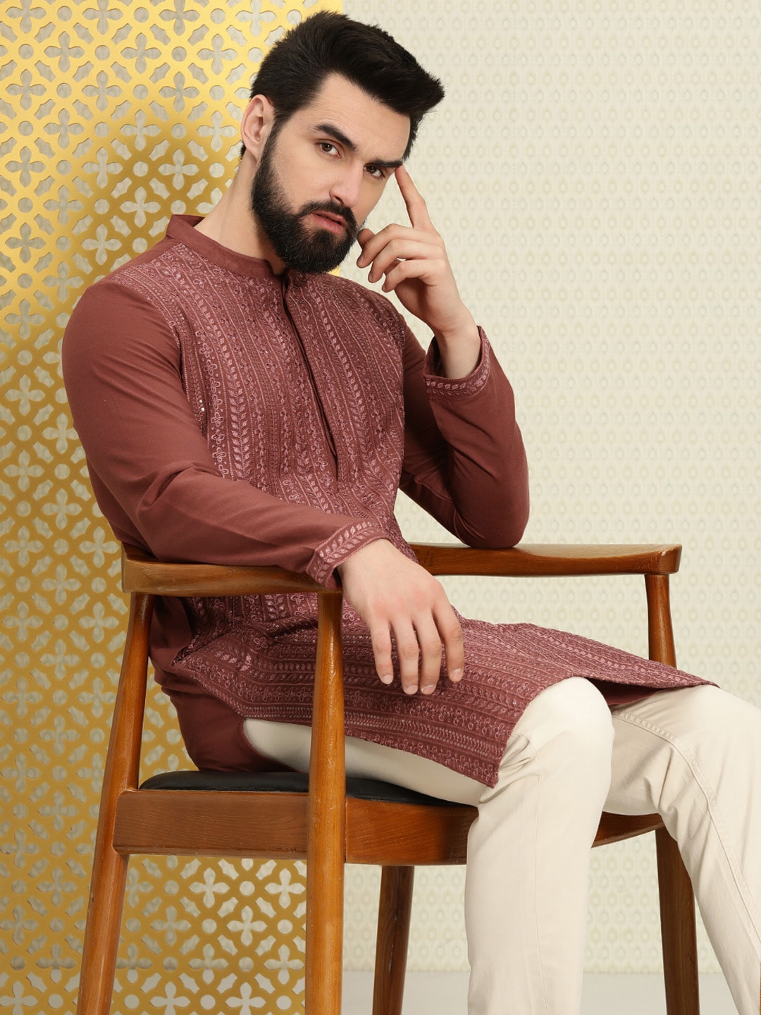 House of Pataudi Men Floral Embroidered Sequined Floral Jashn Kurta