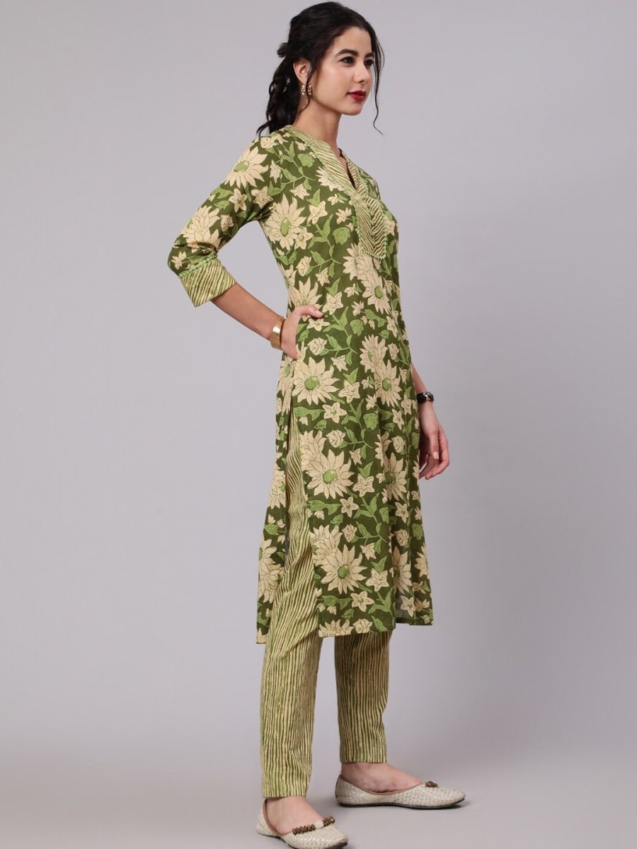 Aks Floral Printed Mandarin Collar Pure Cotton Kurta with Trousers