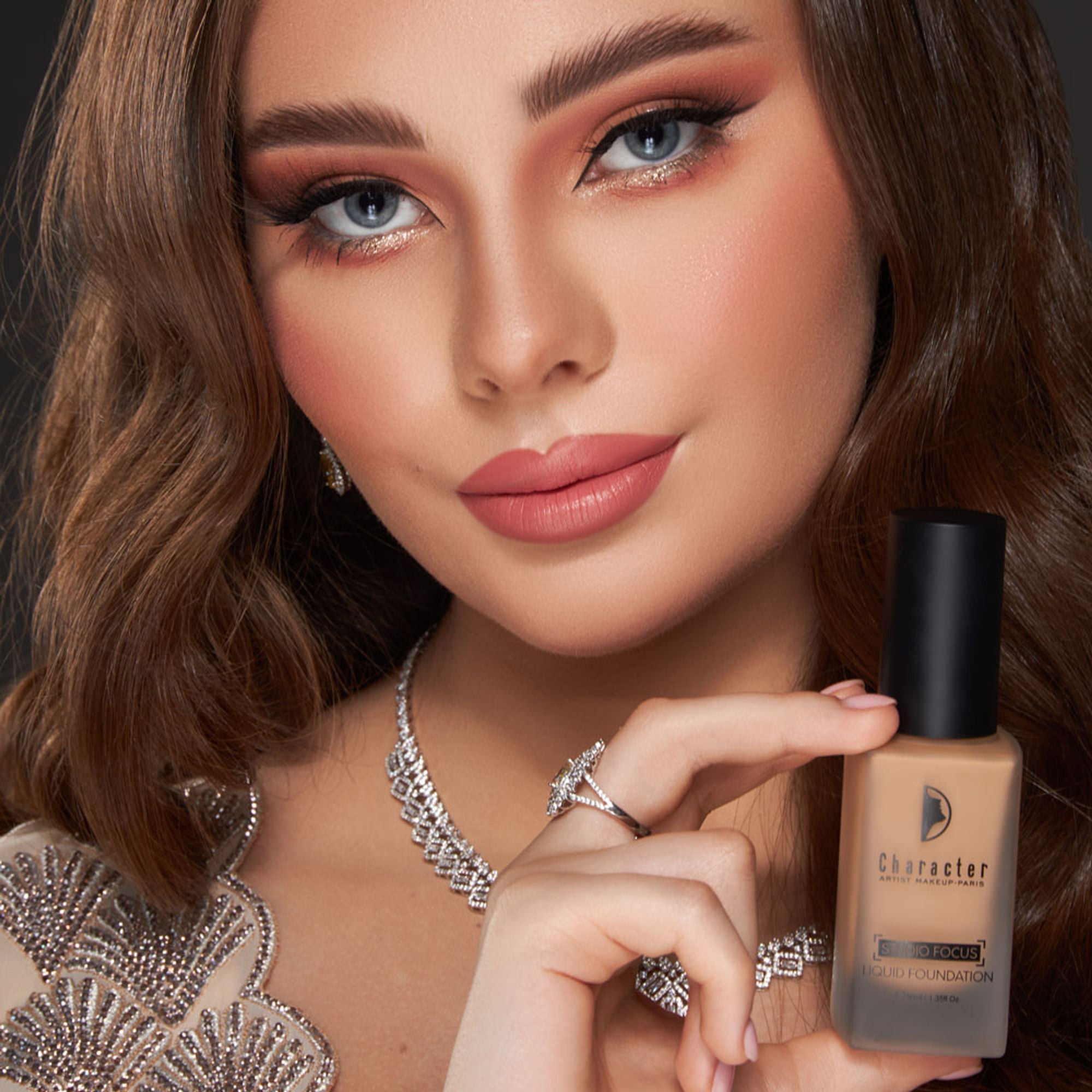 Character Studio Focus Liquid Foundation - Pif001