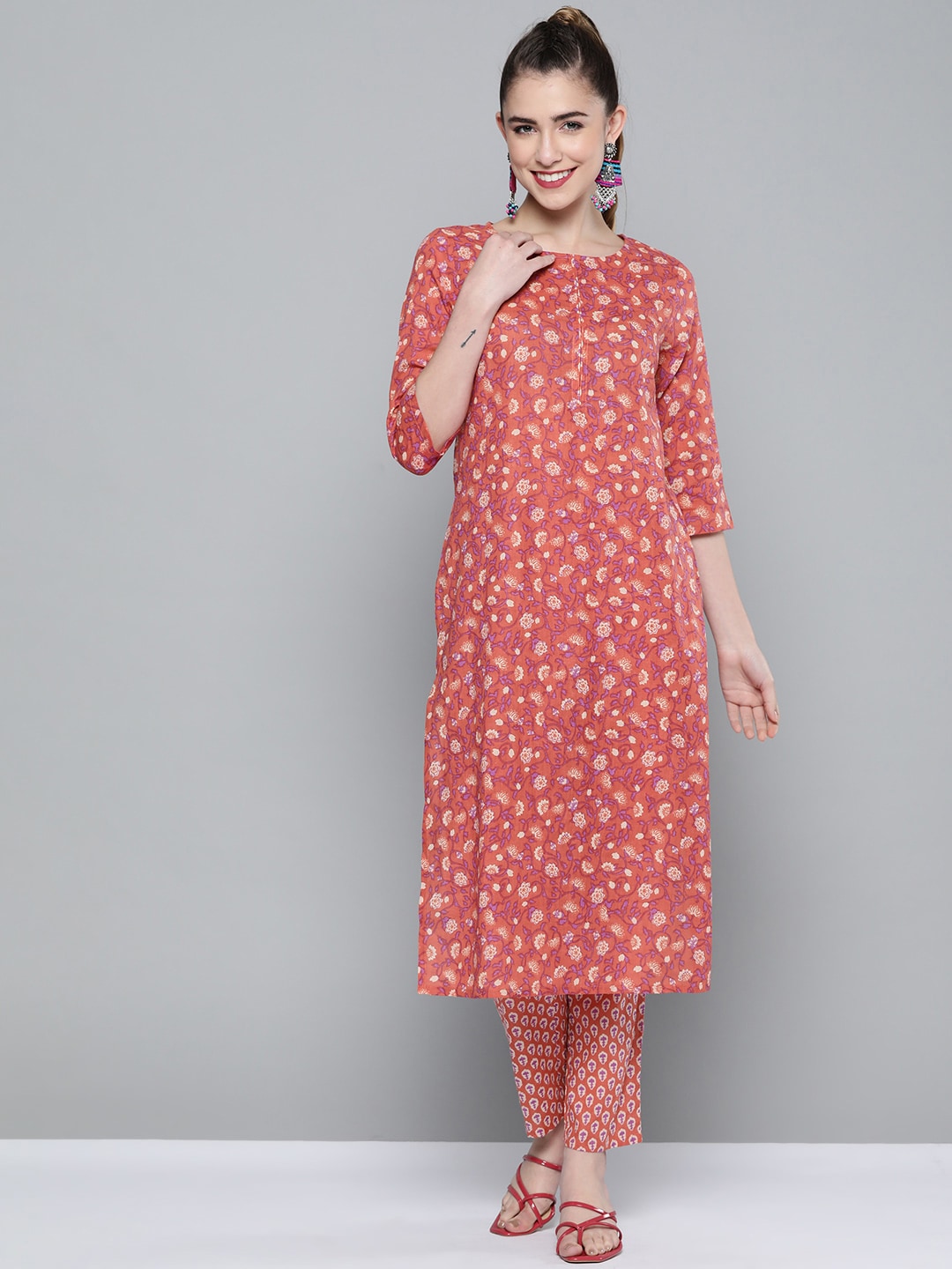 HERE&NOW Women Pink & White Floral Printed Kurta with Palazzos