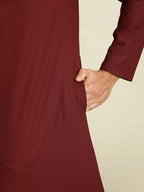 House of Pataudi Men Maroon Solid Straight Kurta