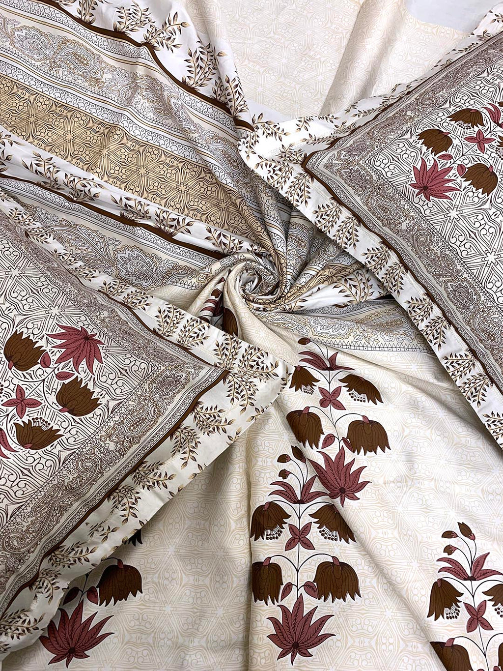 BELLA CASA Grey & Maroon Printed 350 TC Cotton King Bedsheet With 2 Pillow Covers
