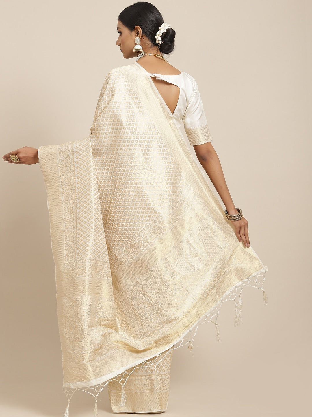 Saree Mall Cream-Coloured Zari Silk Blend Kanjeevaram Sarees - Distacart