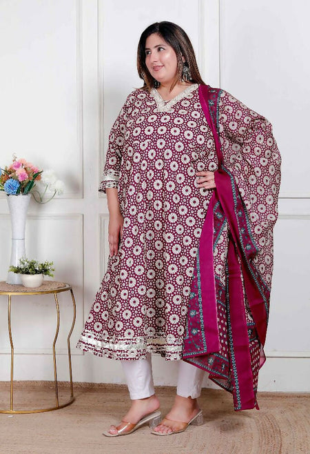 Miravan Plus Size Women'S Cream Embroidered Cotton Anarkali Kurta And Dupatta
