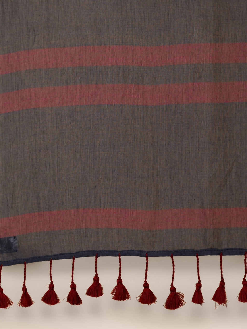 Suta Women Navy Blue Pure Cotton Handloom Saree - Distacart
