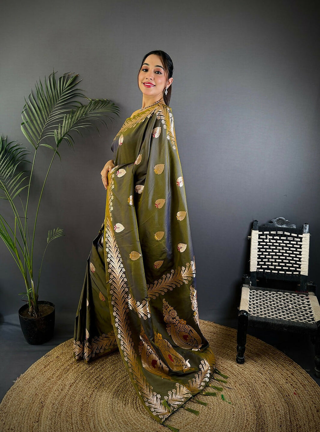 Joban Fashion Banarasi Mehendi Green Woven Soft Silk Saree - Distacart