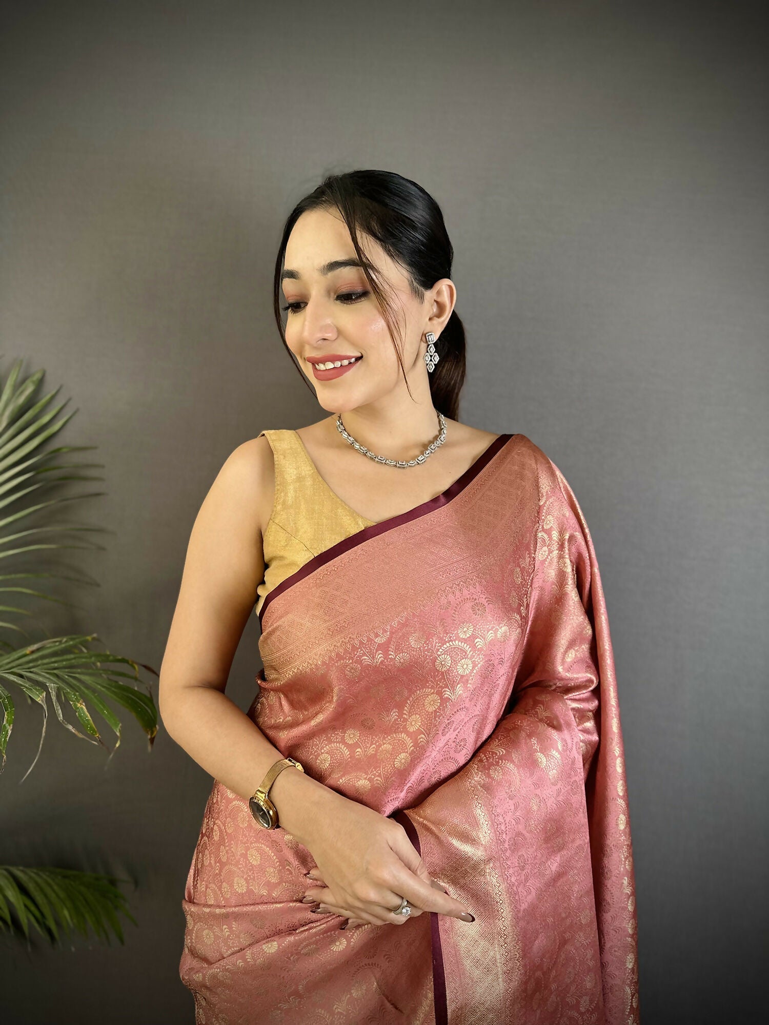 Joban Fashion Dusty Pink  Floral & Paisley Motifs Soft Satin Silk Banarasi Saree - Distacart