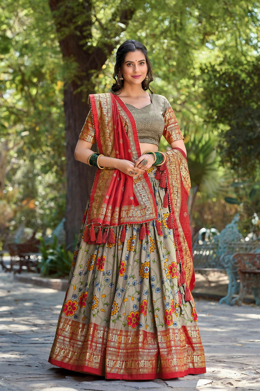 Vastranavya Kalamkari Print With Foil Print Lehenga with Unstitched Printed Blouse - Grey