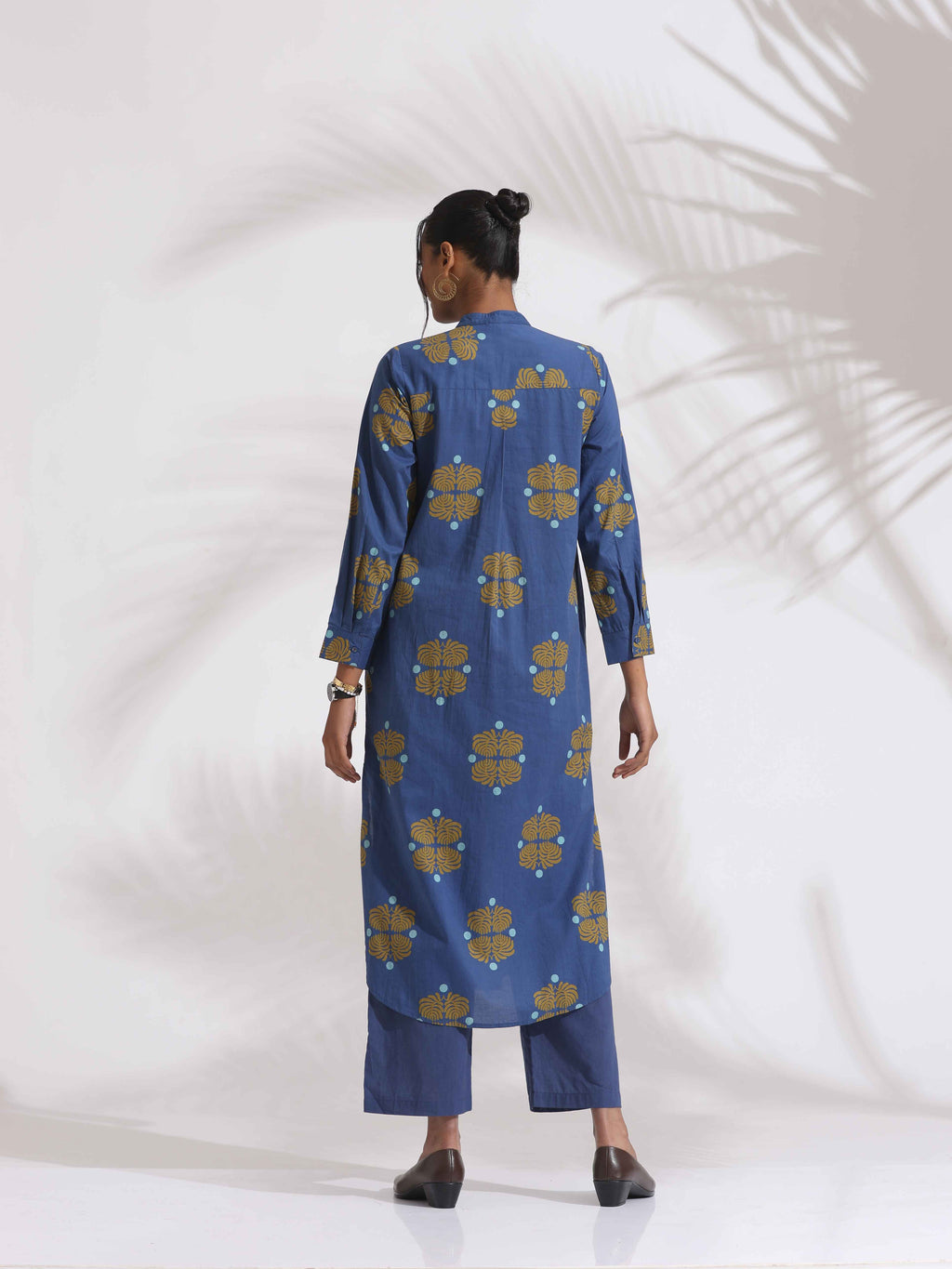 trueBrowns Blue Cotton Print Pleated Kurta Set - Distacart