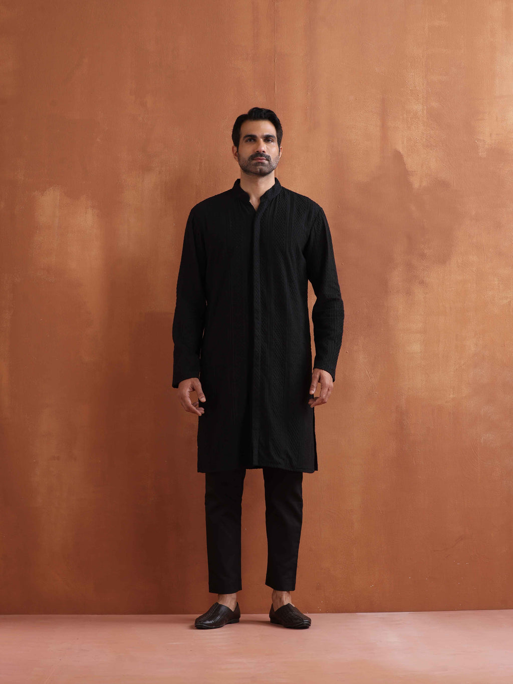 trueBrowns Men's Black Textured Cotton Dobby Front Open Kurta