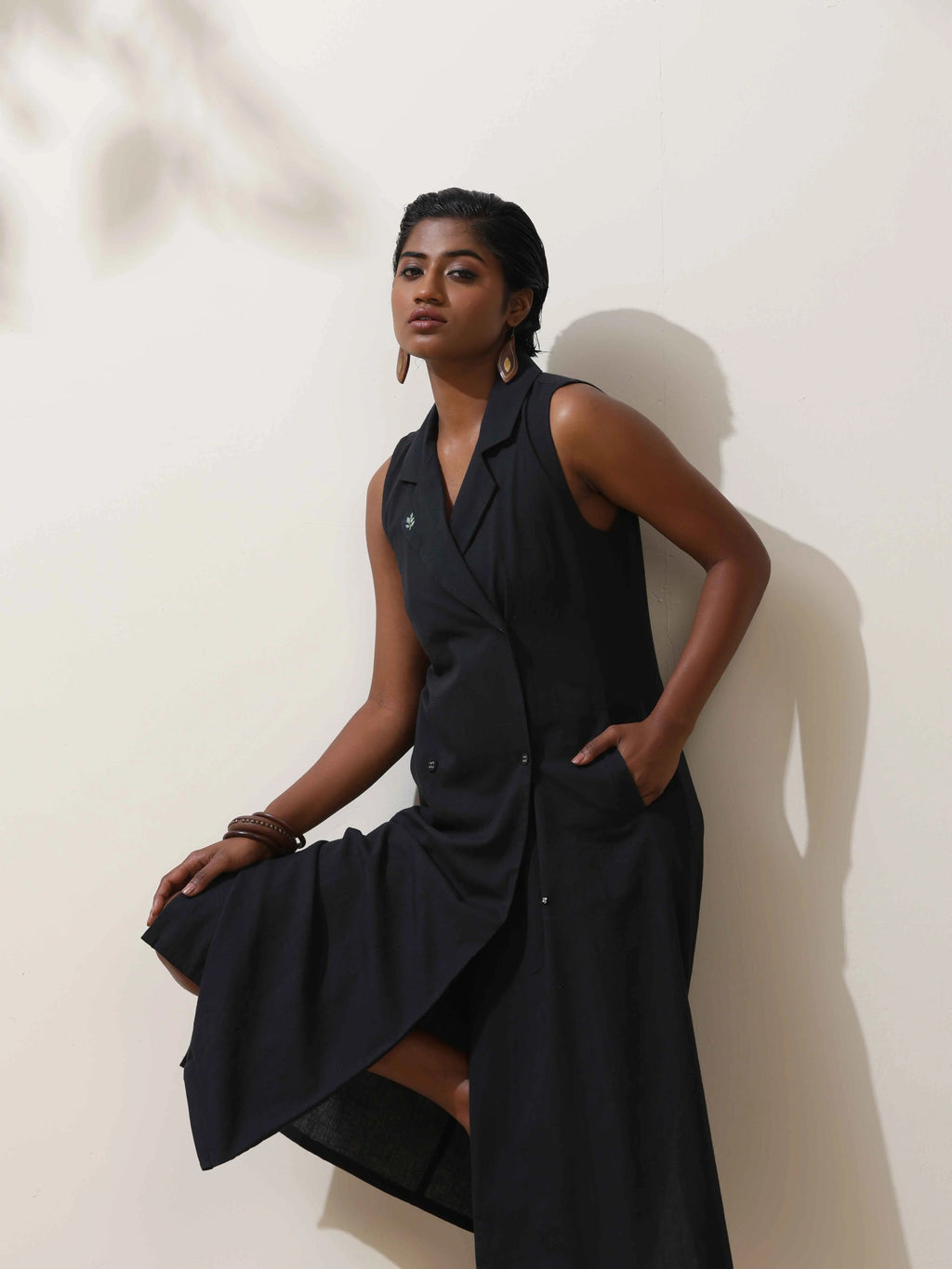 trueBrowns Black Cotton Linen Dress - Distacart