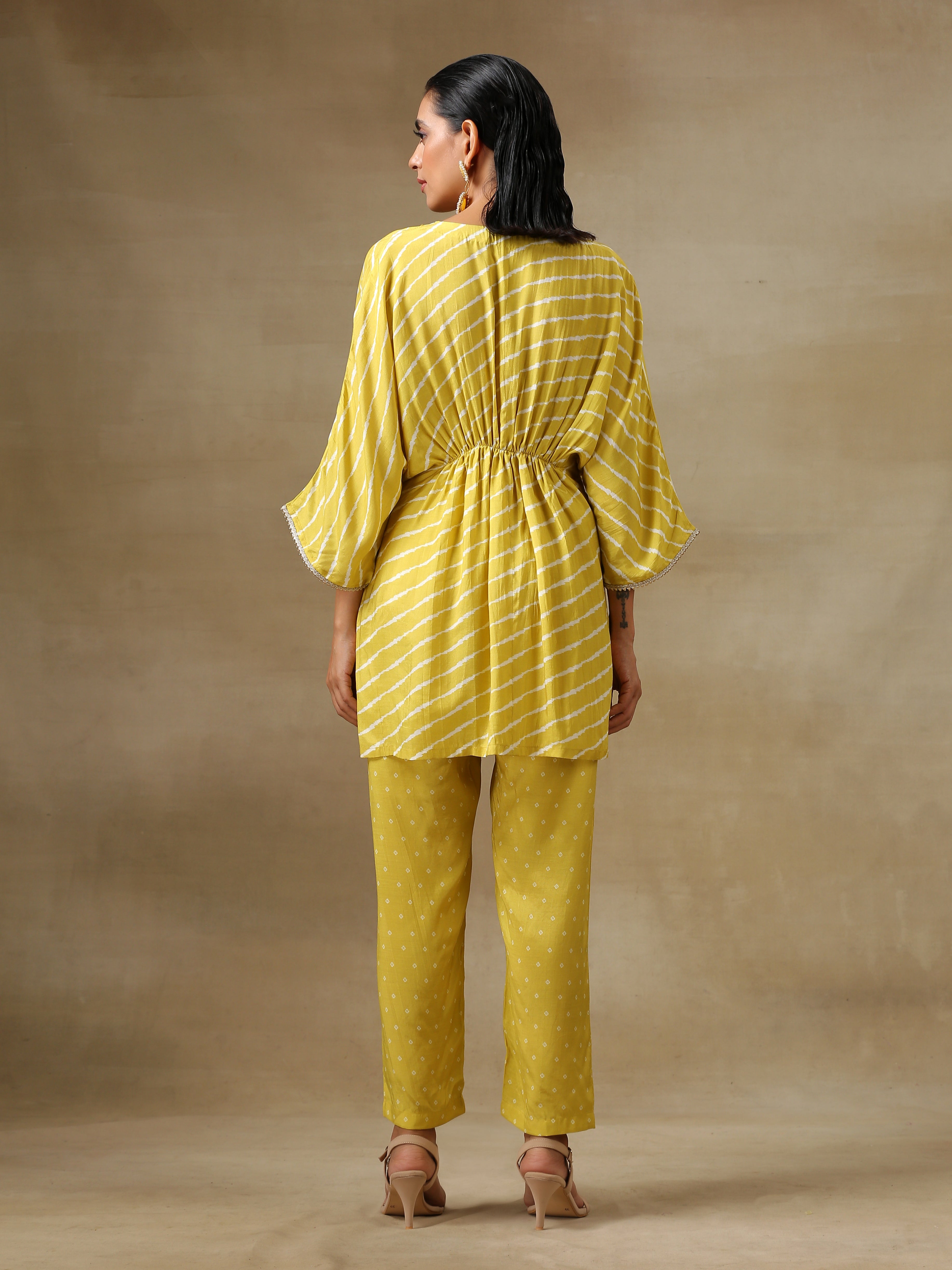 trueBrowns Lime Green Bandhani Printed Silk Drop Shoulder Co-Ord Set | Relove - Distacart