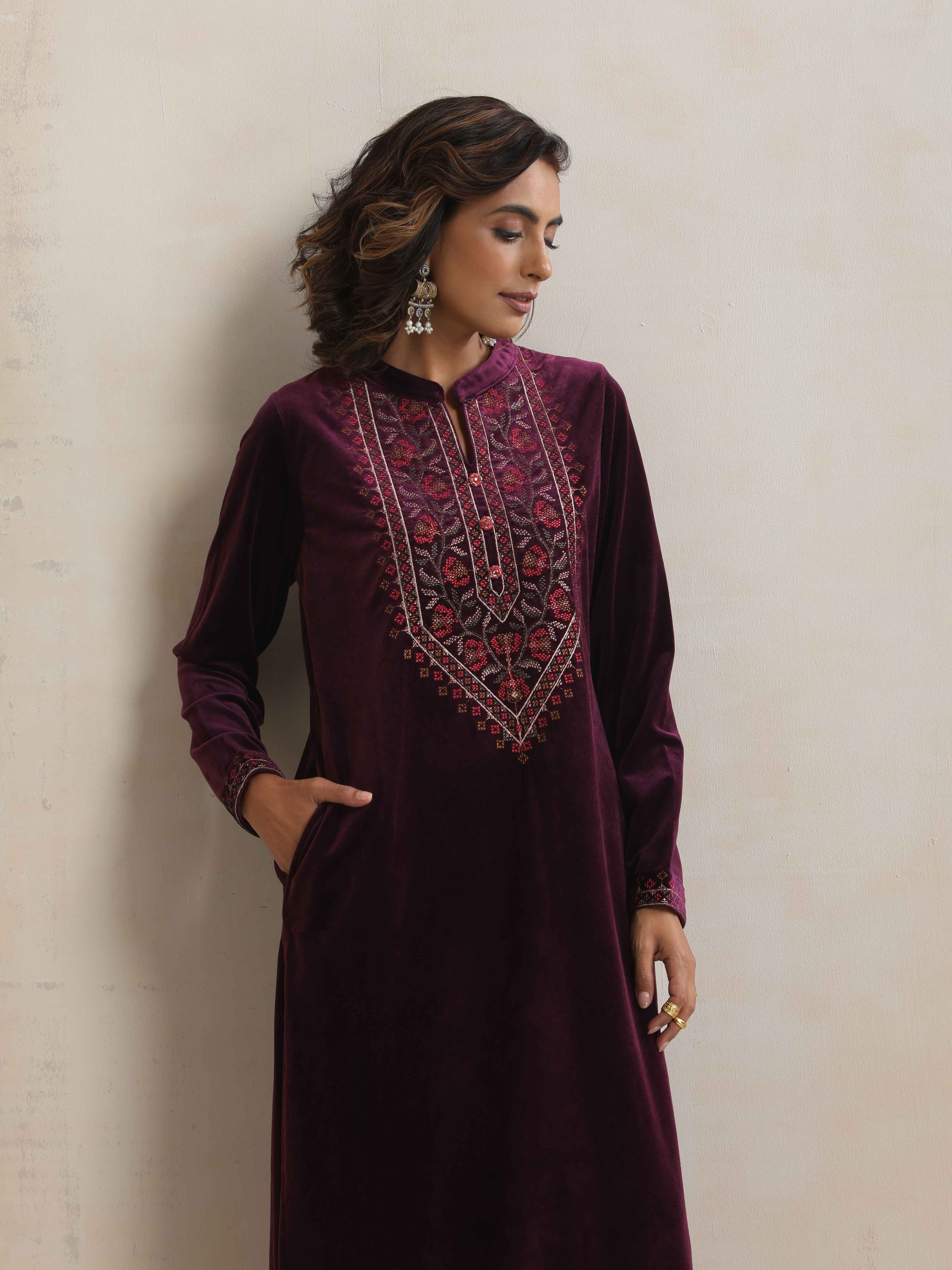 trueBrowns Purple Velvet Floral Embroidered Kurta Pant Dupatta Set - Distacart