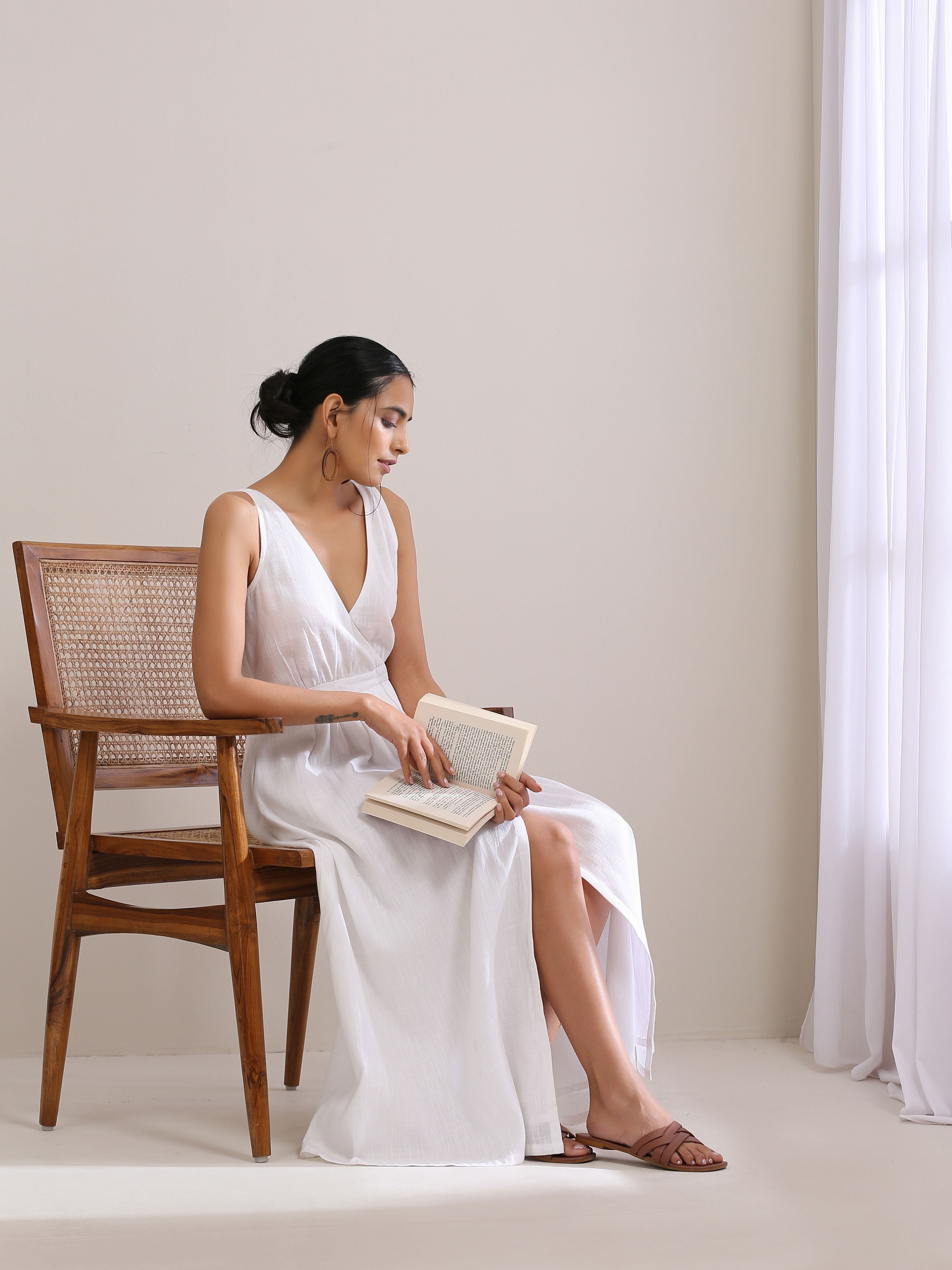 trueBrowns White Slub Texture Sleeveless Wrap Dress - Distacart