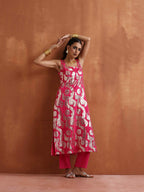 trueBrowns Pink Metallic Straight Kurta Set - Distacart