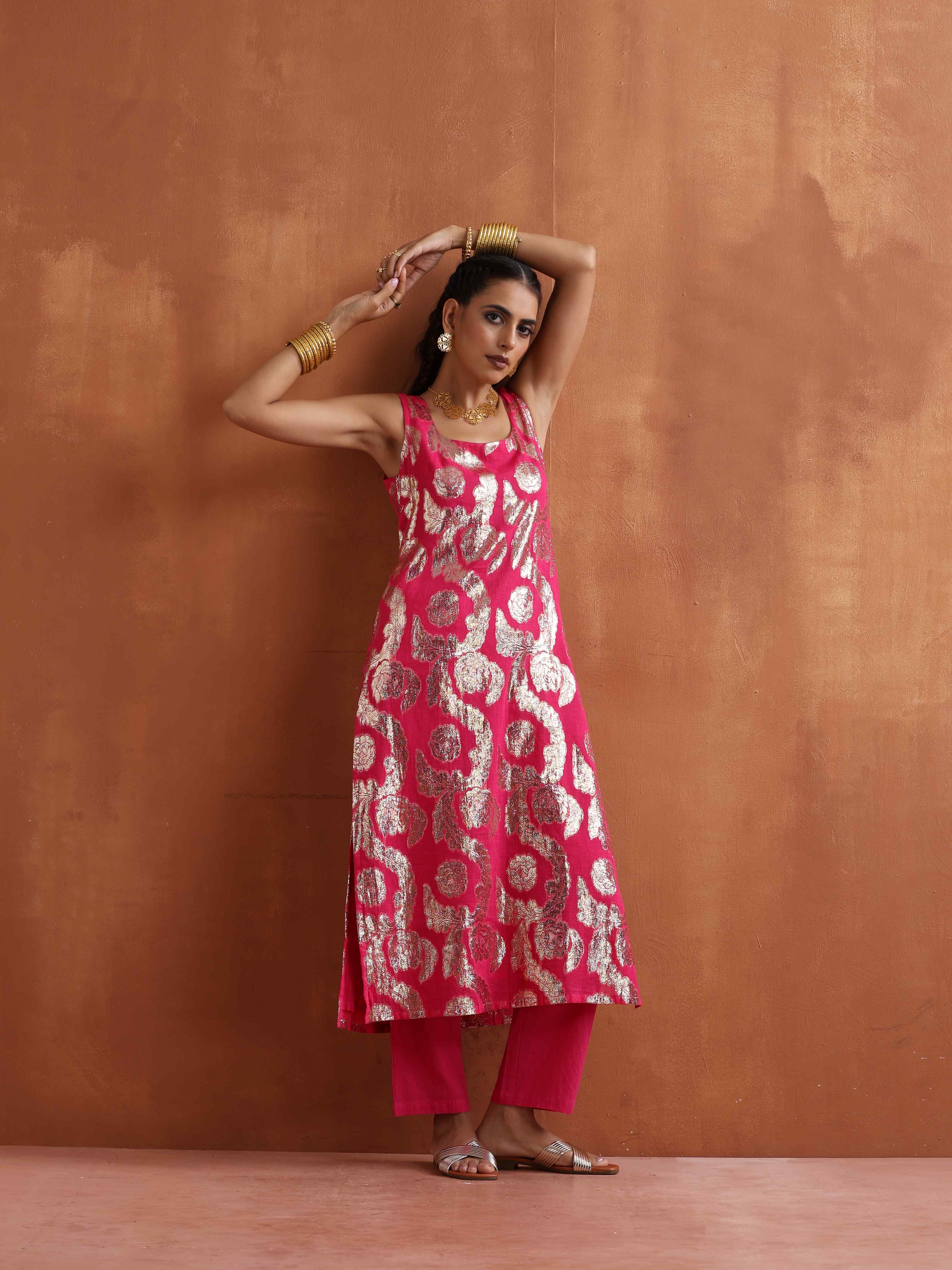 trueBrowns Pink Metallic Straight Kurta Set - Distacart