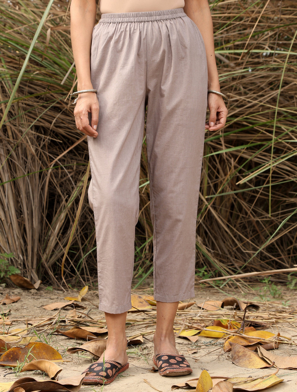 trueBrowns Grey Cotton Embroidered S/L Kurta Set - Distacart